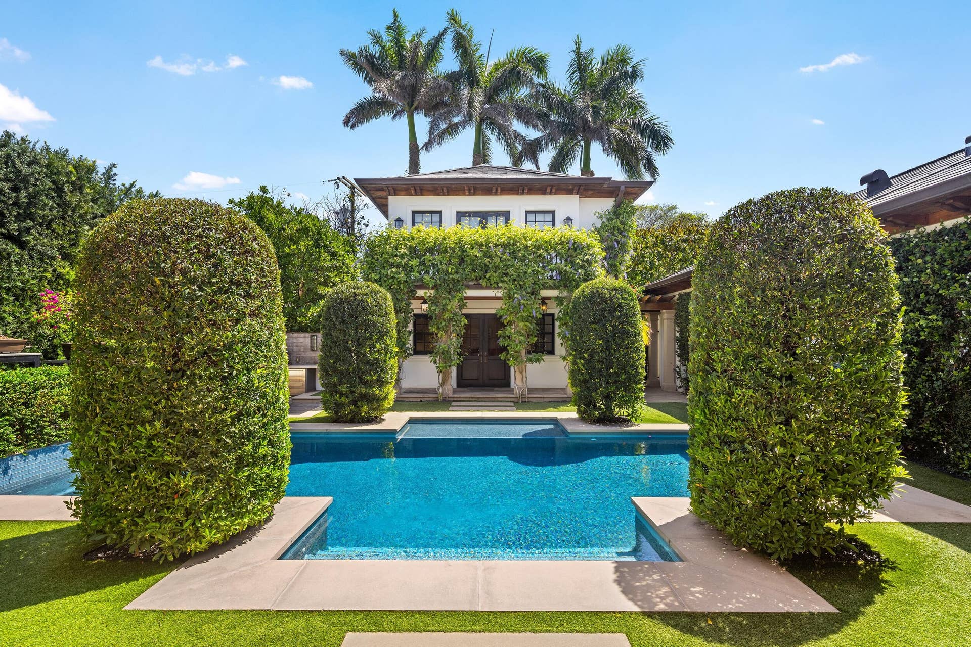 1053 N Lake Way, Palm Beach, FL 33480 Pool 5