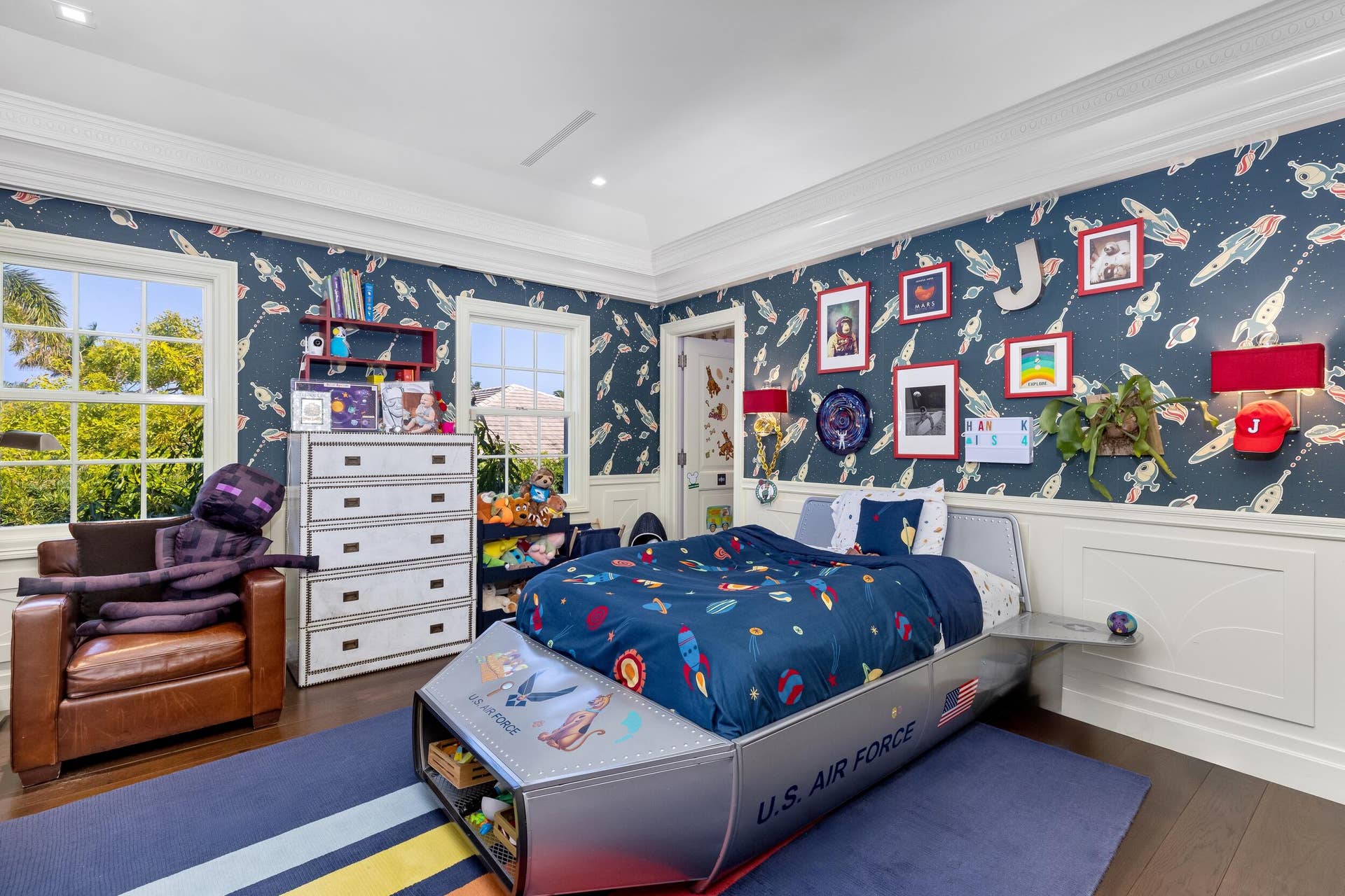 1053 N Lake Way, Palm Beach, FL 33480 Guest bed 2