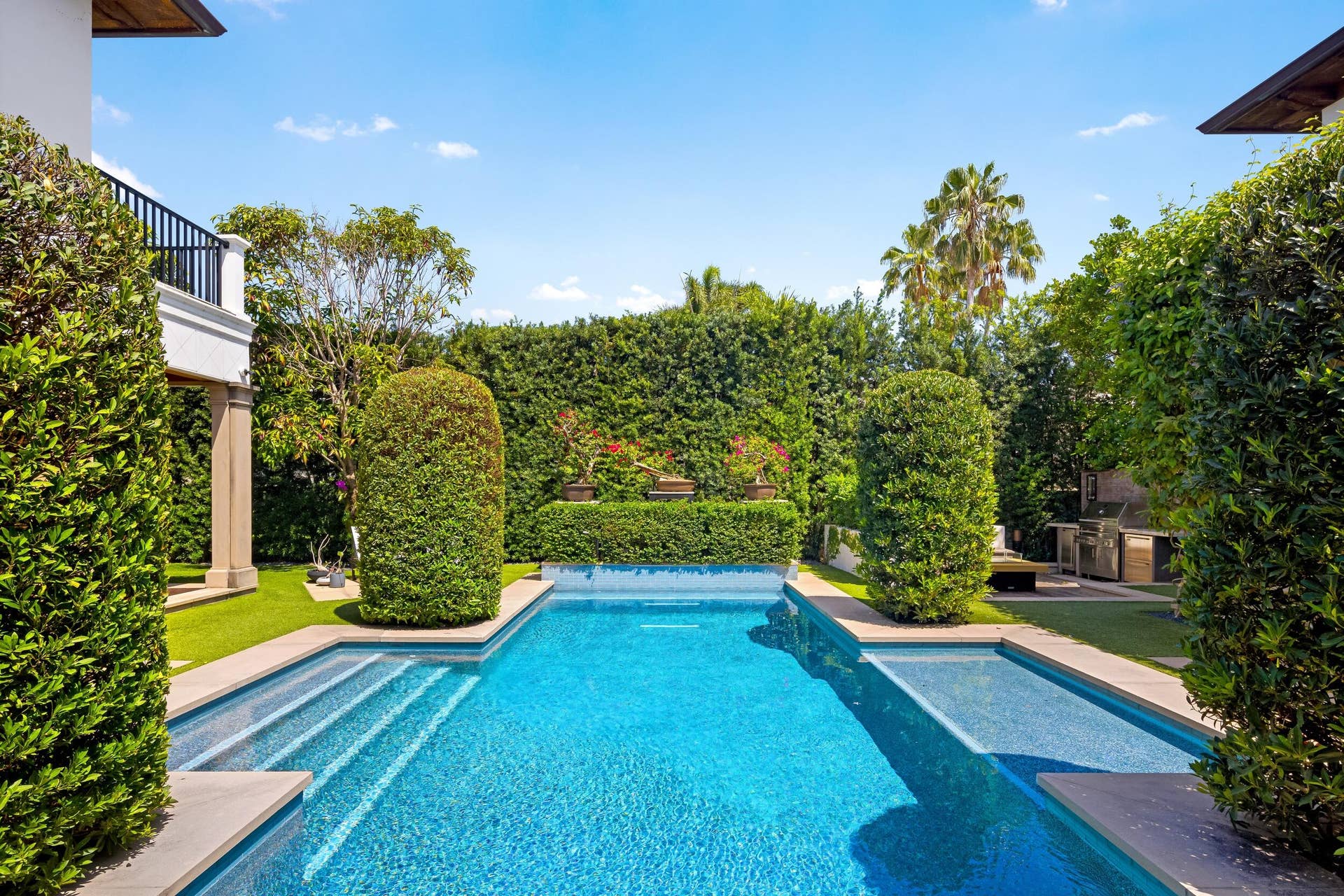 1053 N Lake Way, Palm Beach, FL 33480 Pool 1
