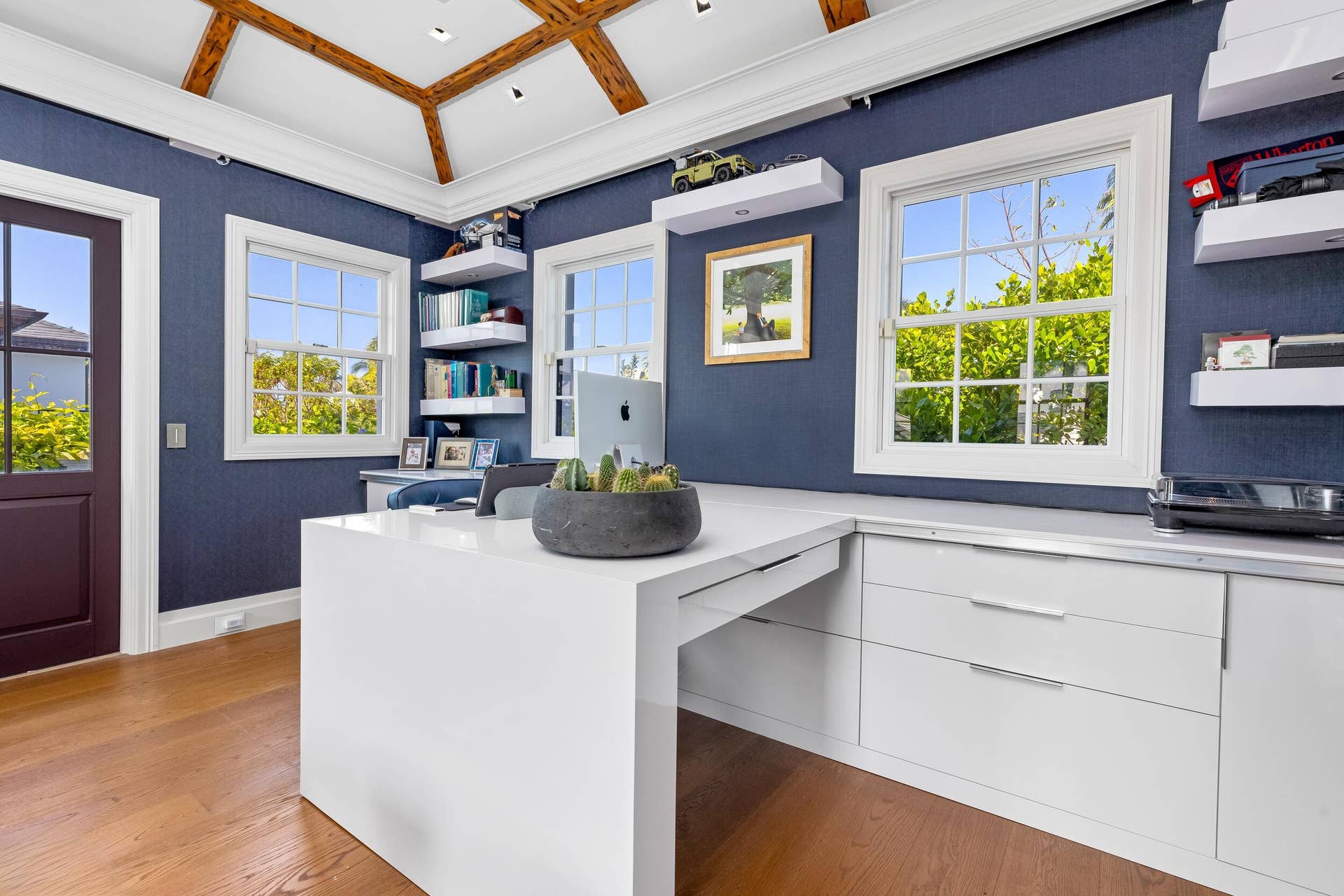 1053 N Lake Way, Palm Beach, FL 33480 Upstairs Guest House 14