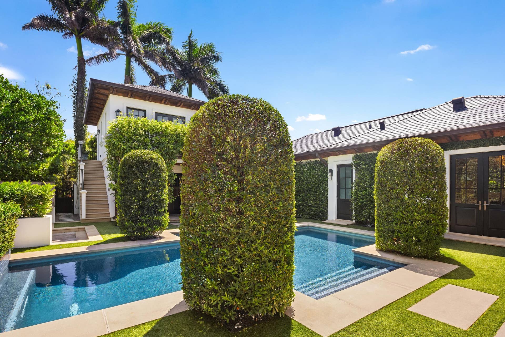1053 N Lake Way, Palm Beach, FL 33480 Pool 4