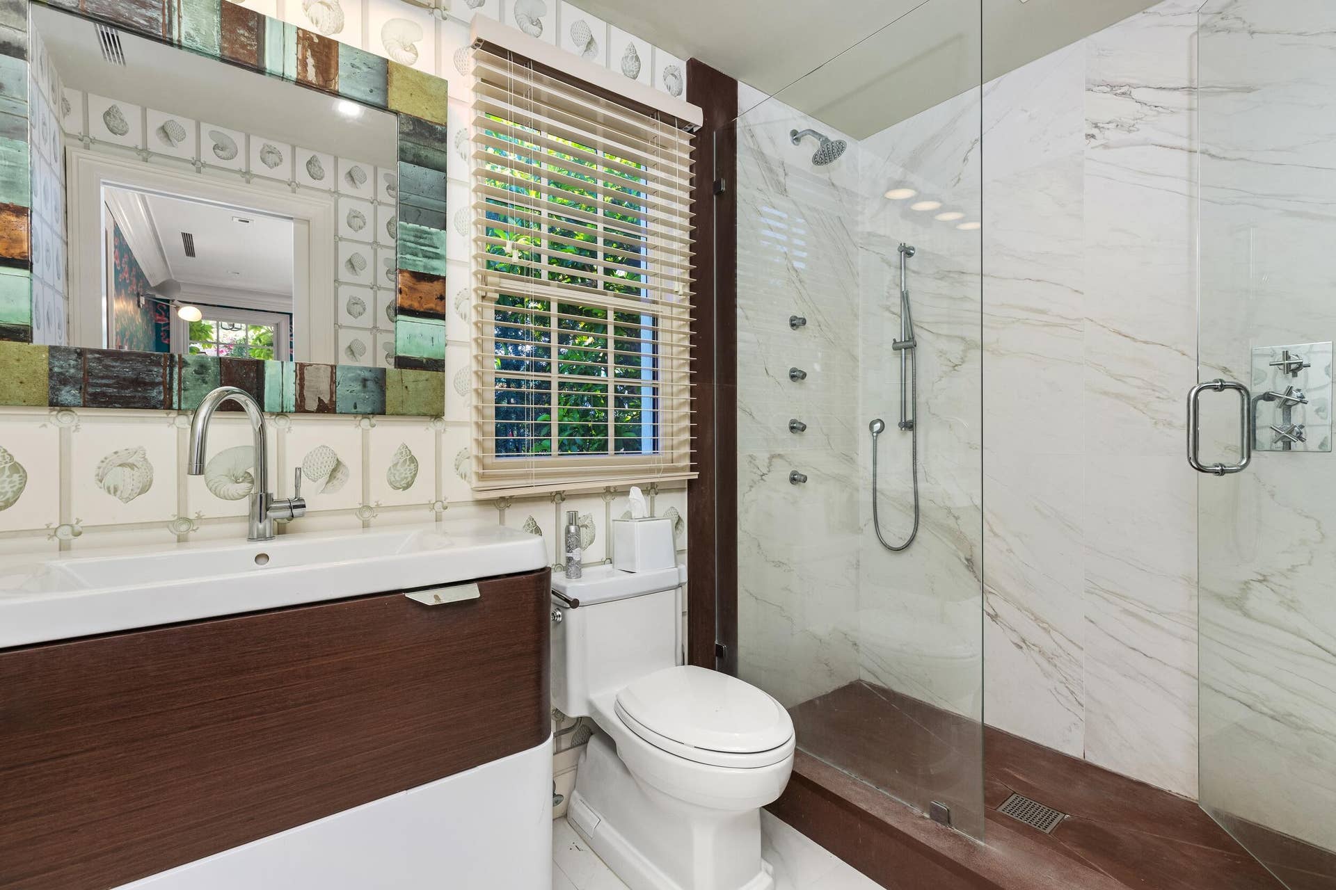 1053 N Lake Way, Palm Beach, FL 33480 Guest House 12