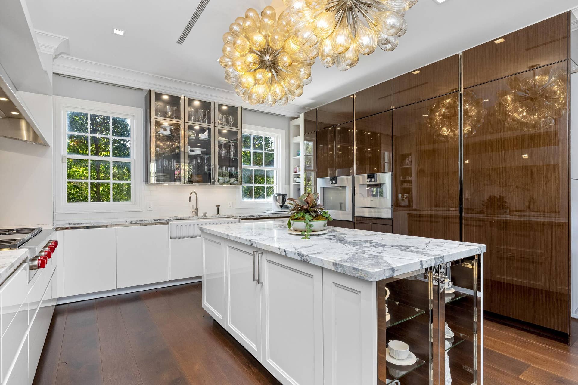 1053 N Lake Way, Palm Beach, FL 33480 Kitchen 2