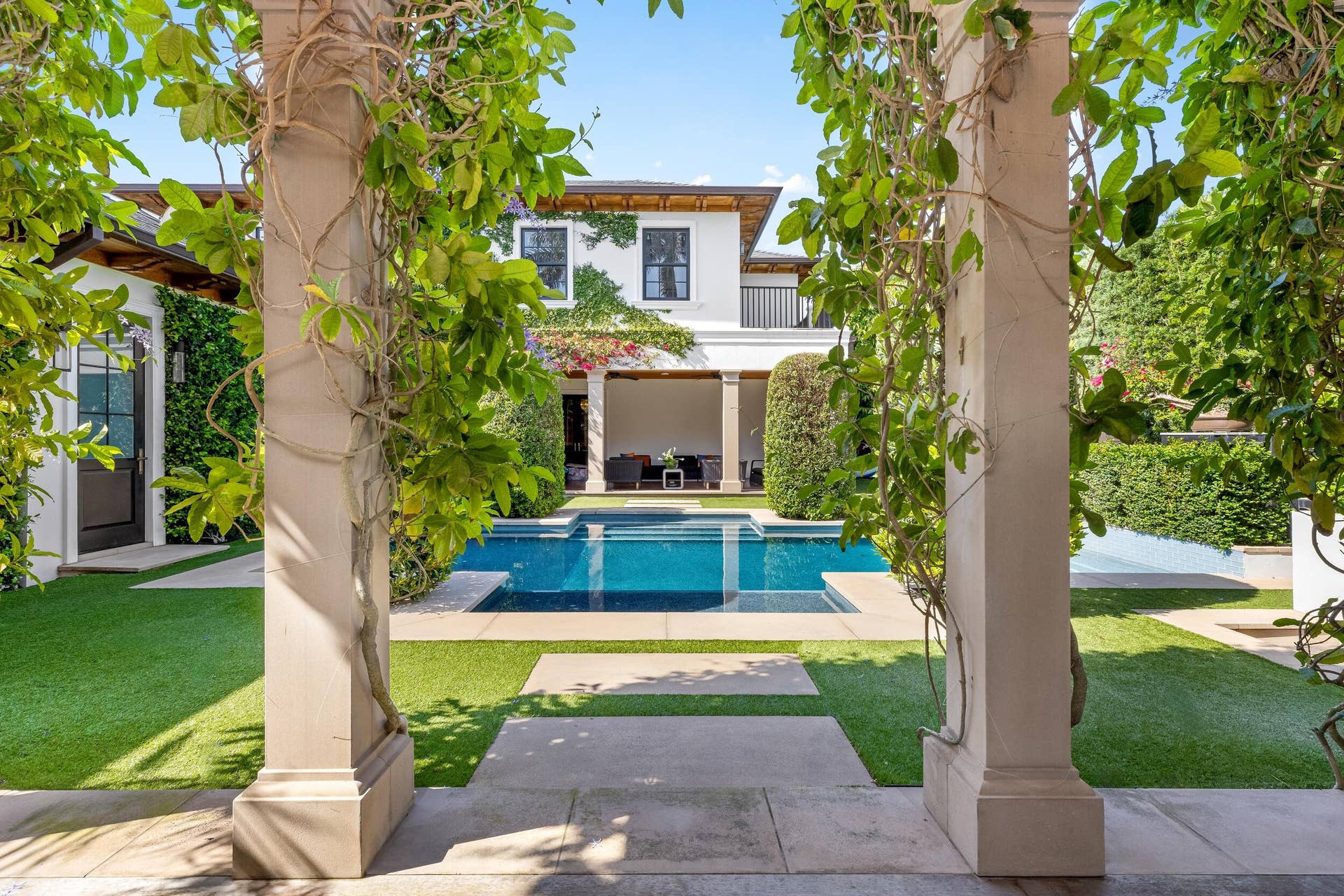 1053 N Lake Way, Palm Beach, FL 33480 Pool 8
