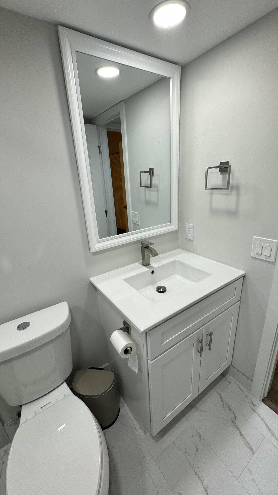 91 Coventry D, West Palm Beach, FL 33417 bathroom