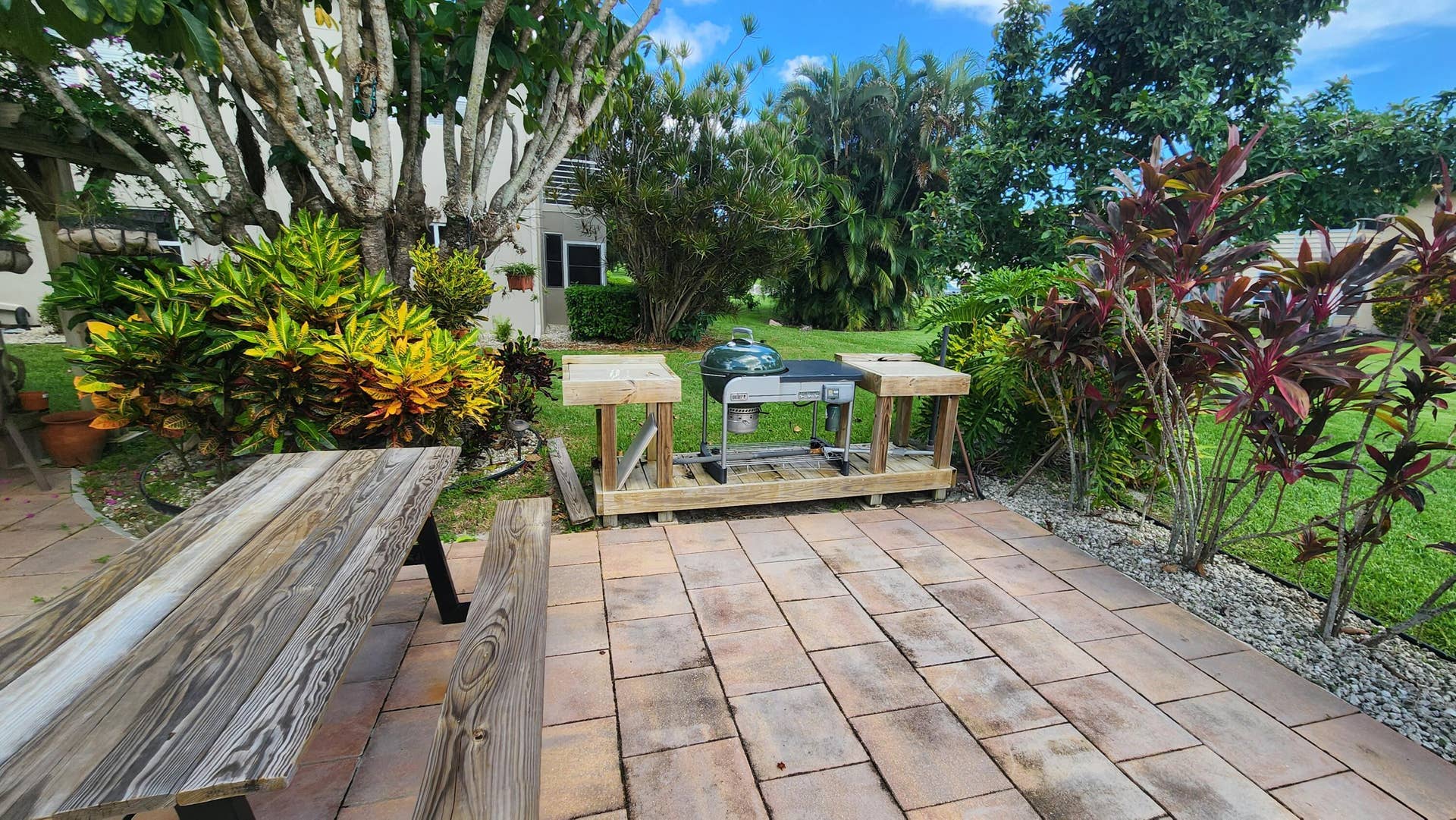 91 Coventry D, West Palm Beach, FL 33417 grill