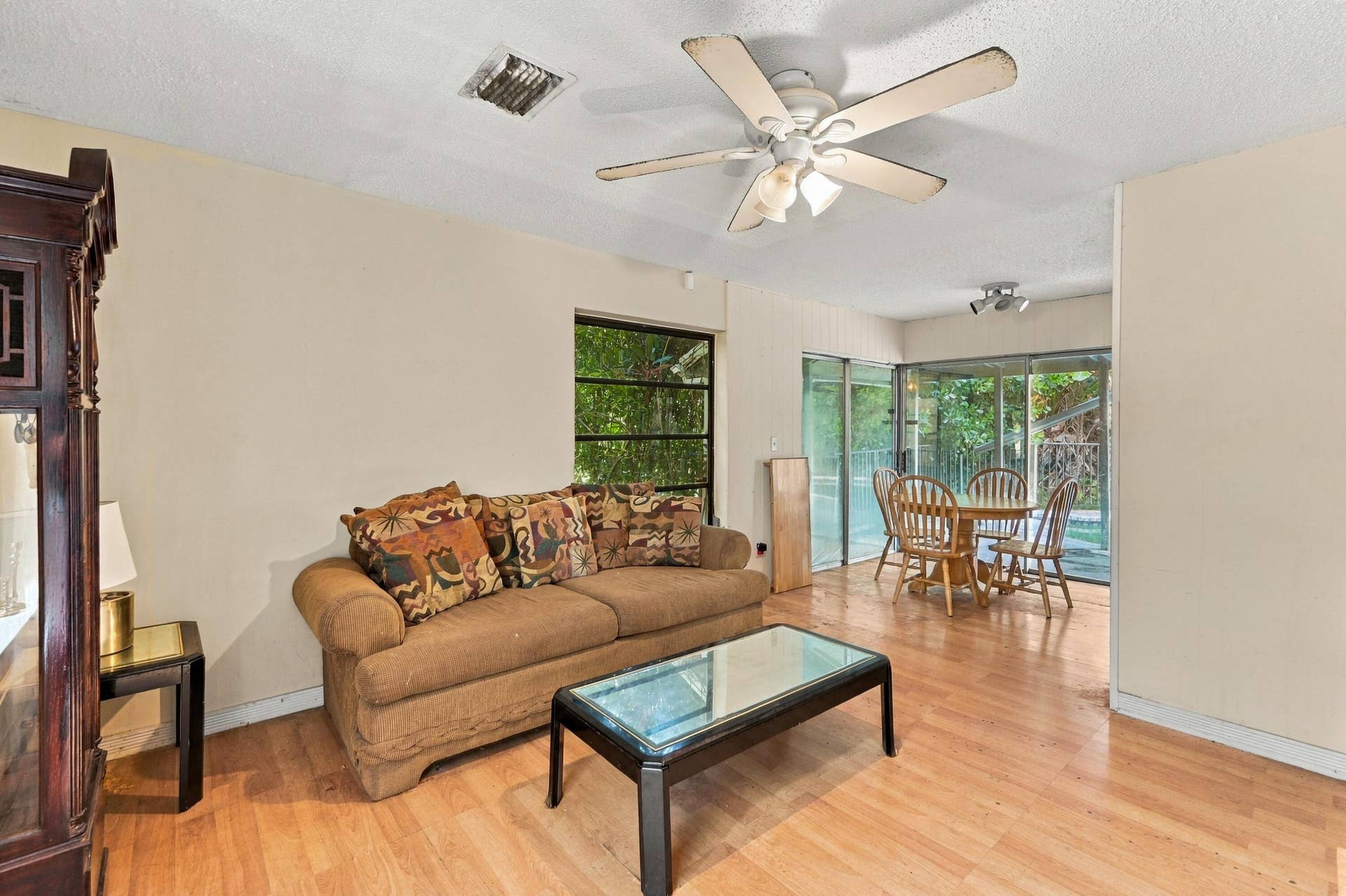 3528 NW 73RD Way, Coral Springs, FL 33065 14_family room