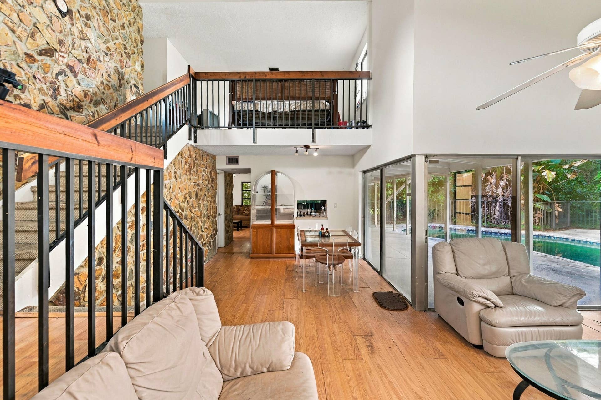 3528 NW 73RD Way, Coral Springs, FL 33065 04_living room