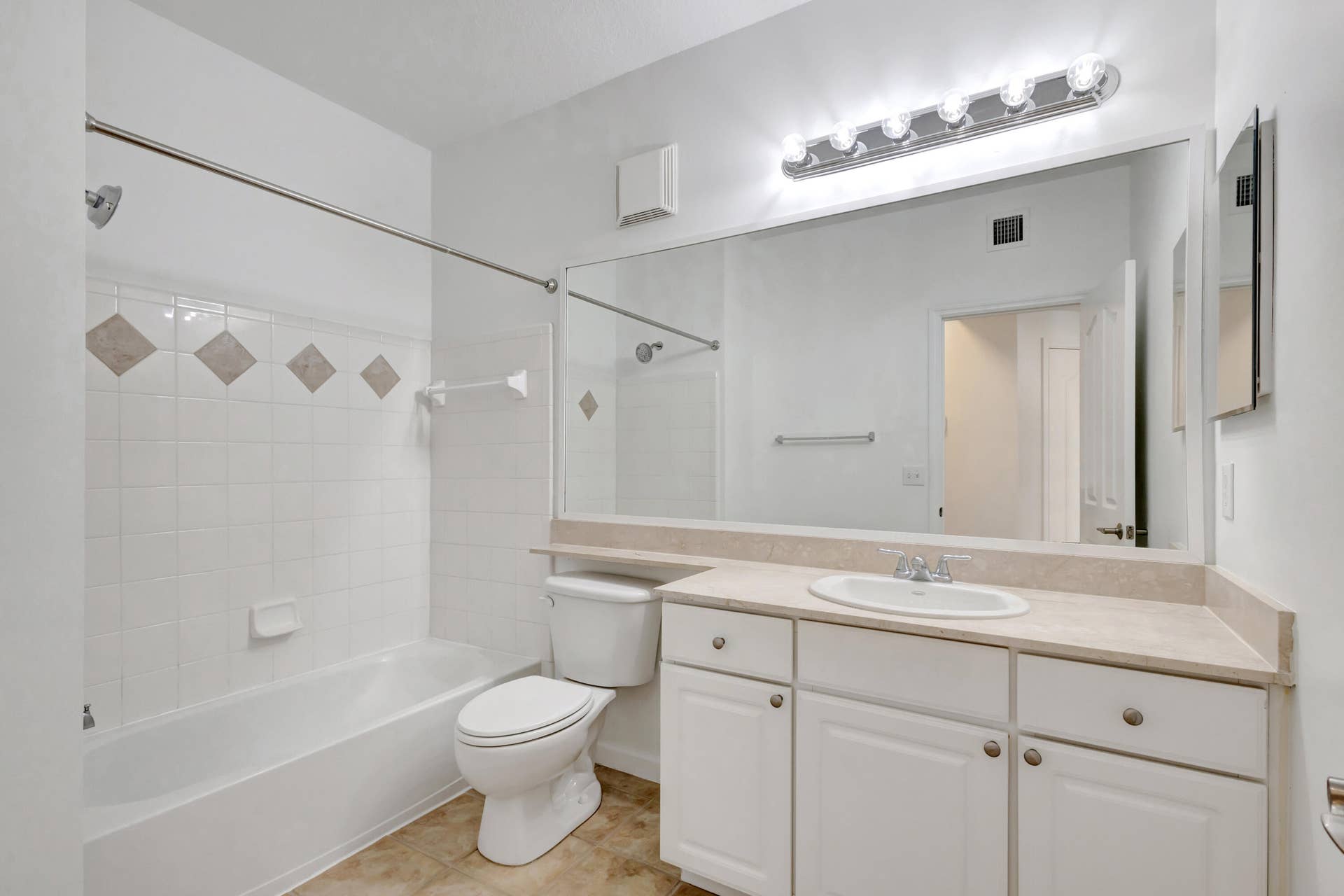 826 DAKOTA Drive, #102, Jupiter, Jupiter, FL 33458 dakota bath