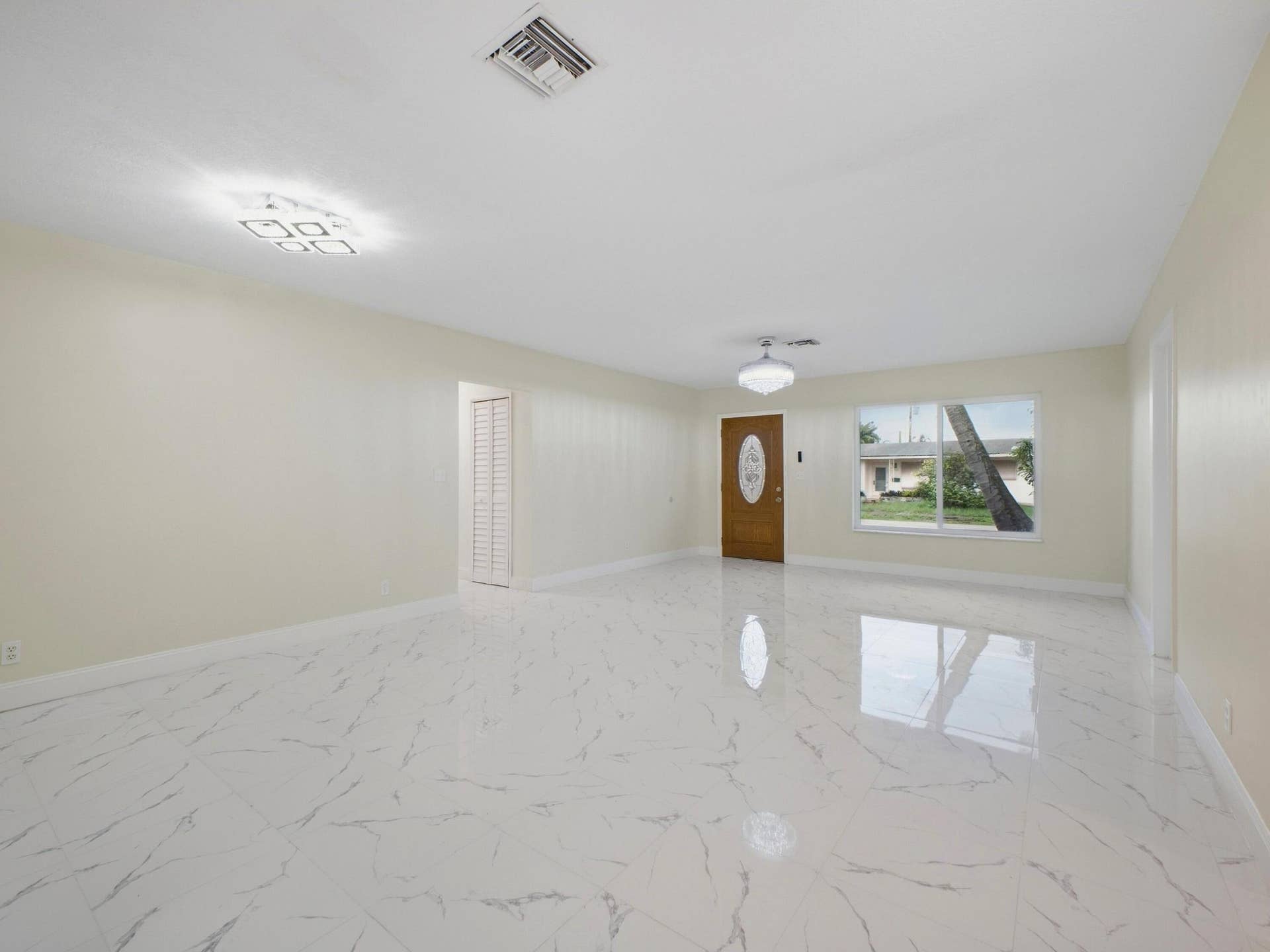 Dining to Entry