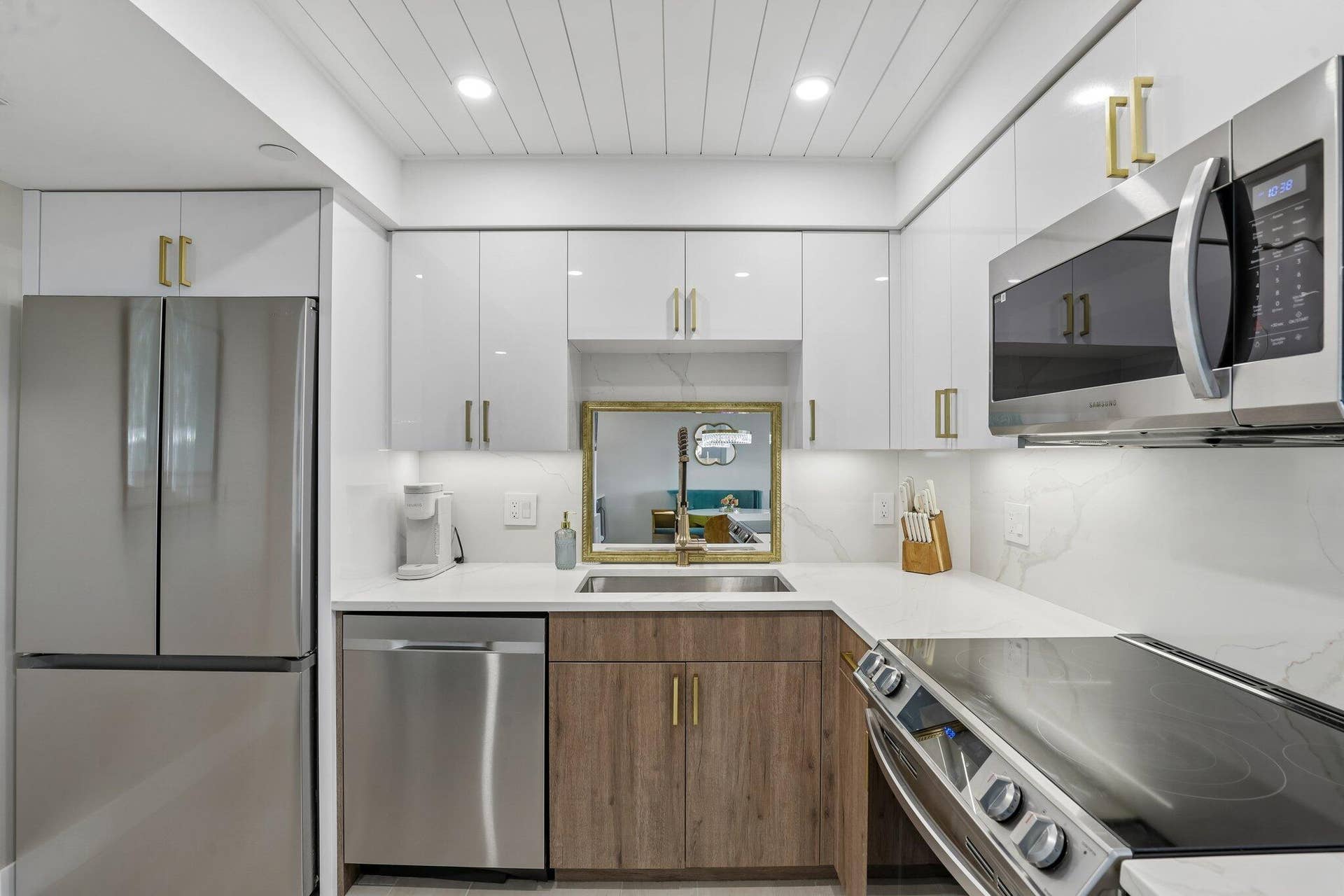 3912 S Ocean Boulevard, #704, Highland Beach, FL 33487 Kitchen
