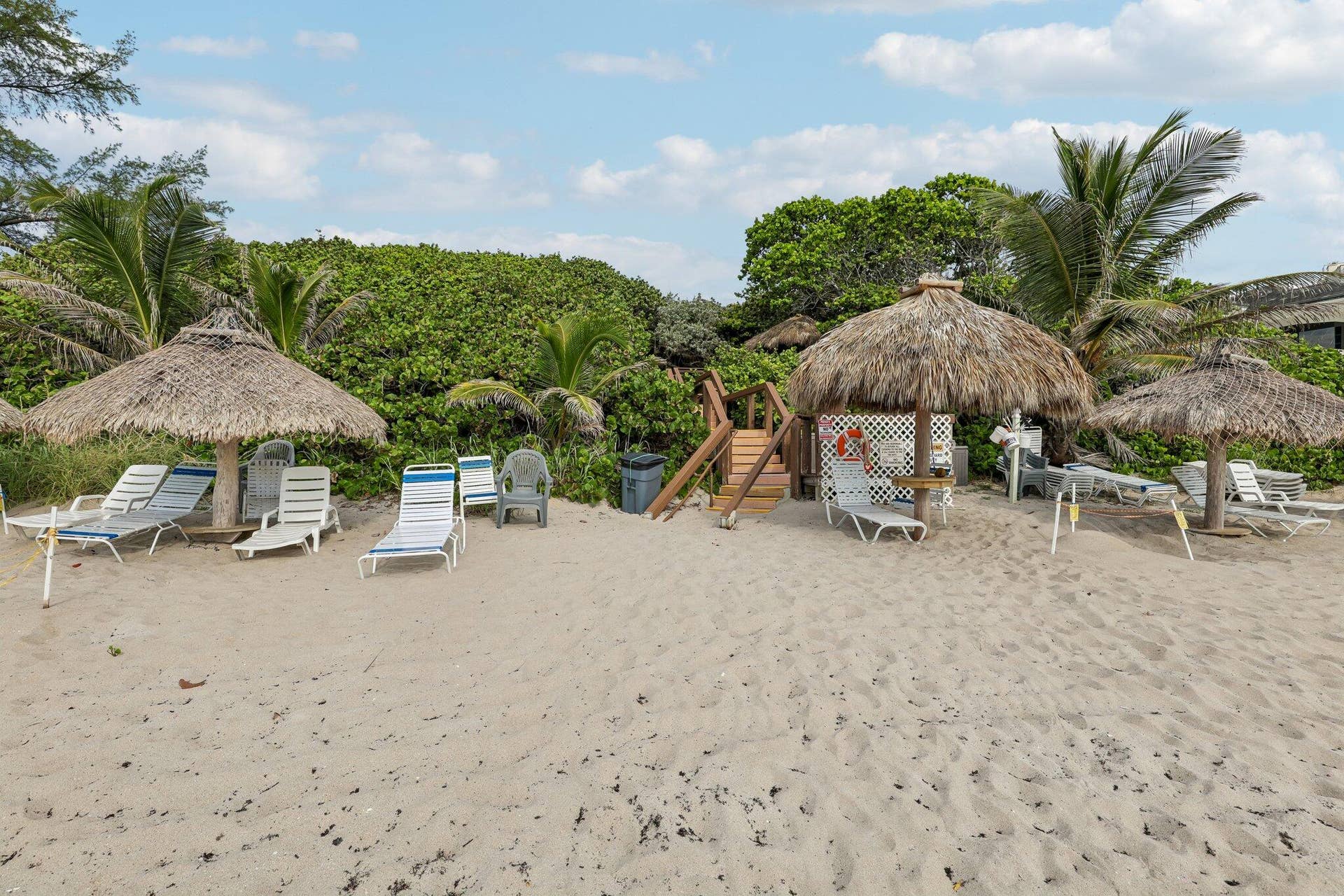 3912 S Ocean Boulevard, #704, Highland Beach, FL 33487 Beach with Tiki Area