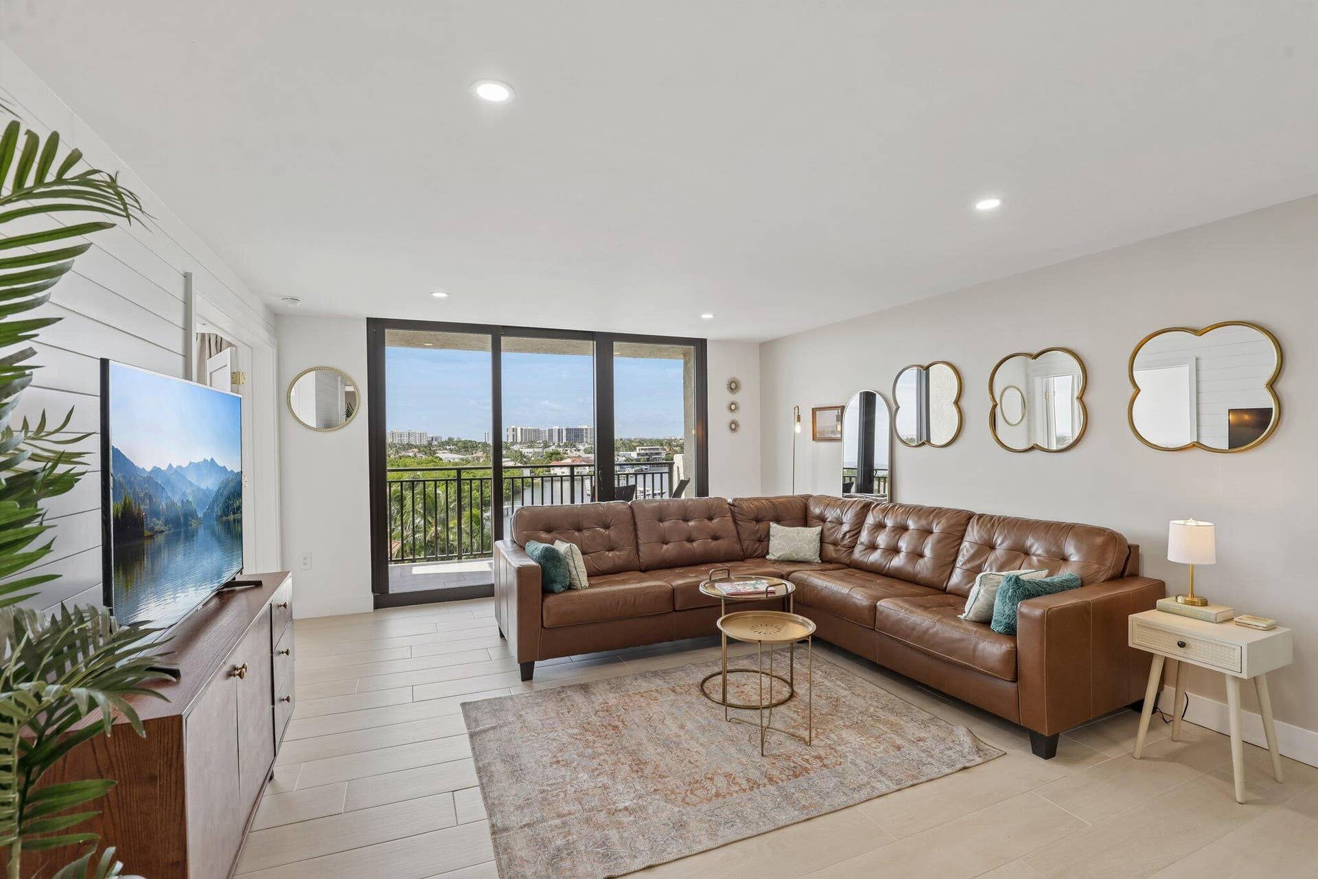 3912 S Ocean Boulevard, #704, Highland Beach, FL 33487 Living Area