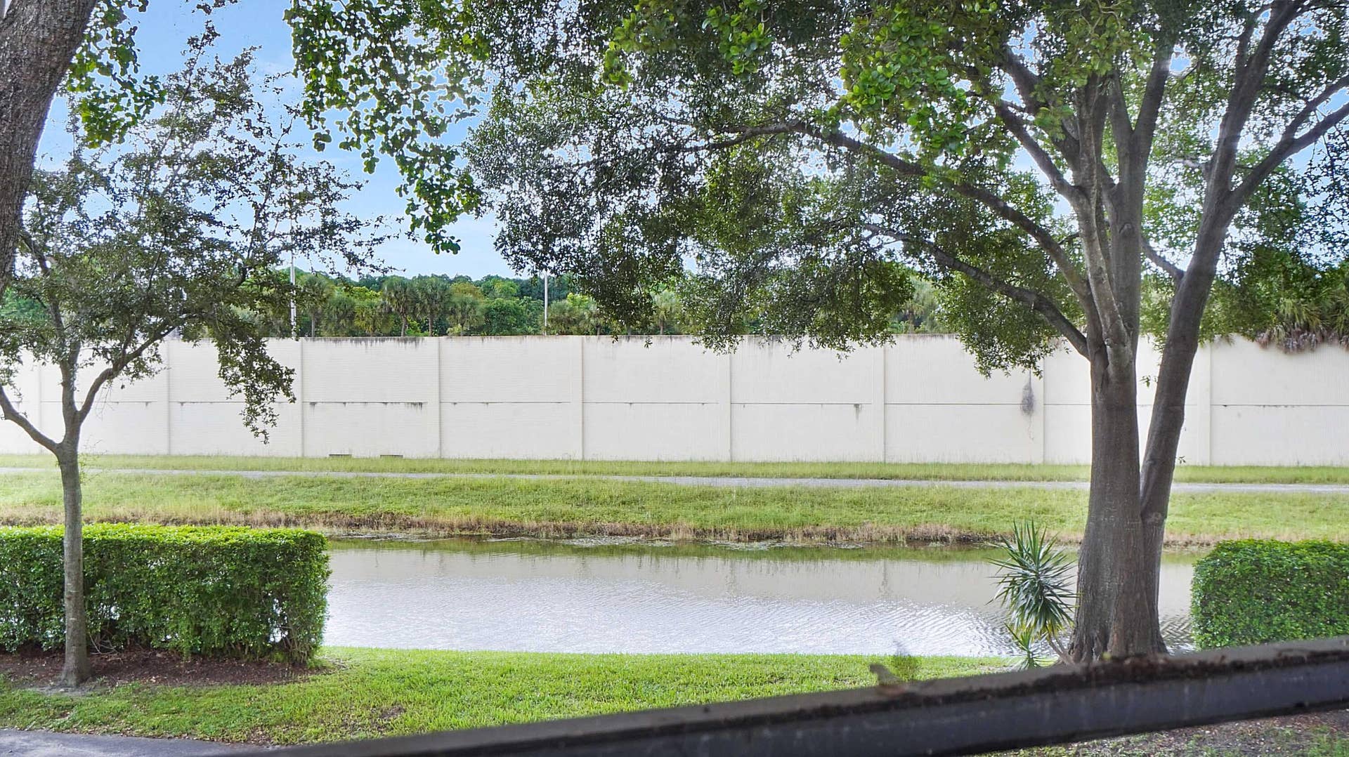 505 Gardens Drive, #204, Pompano Beach, FL 33069 DSC04363