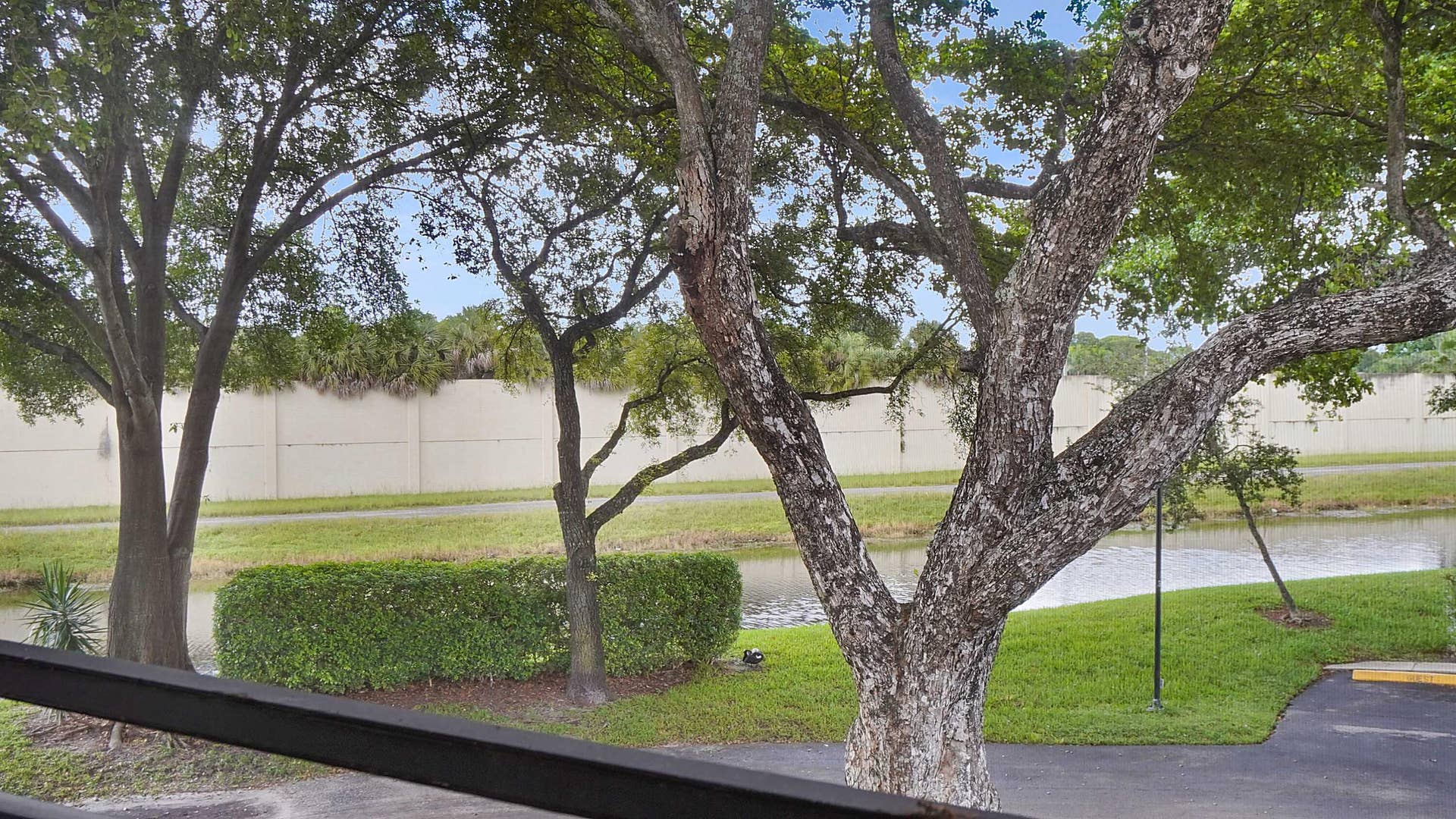 505 Gardens Drive, #204, Pompano Beach, FL 33069 DSC04360