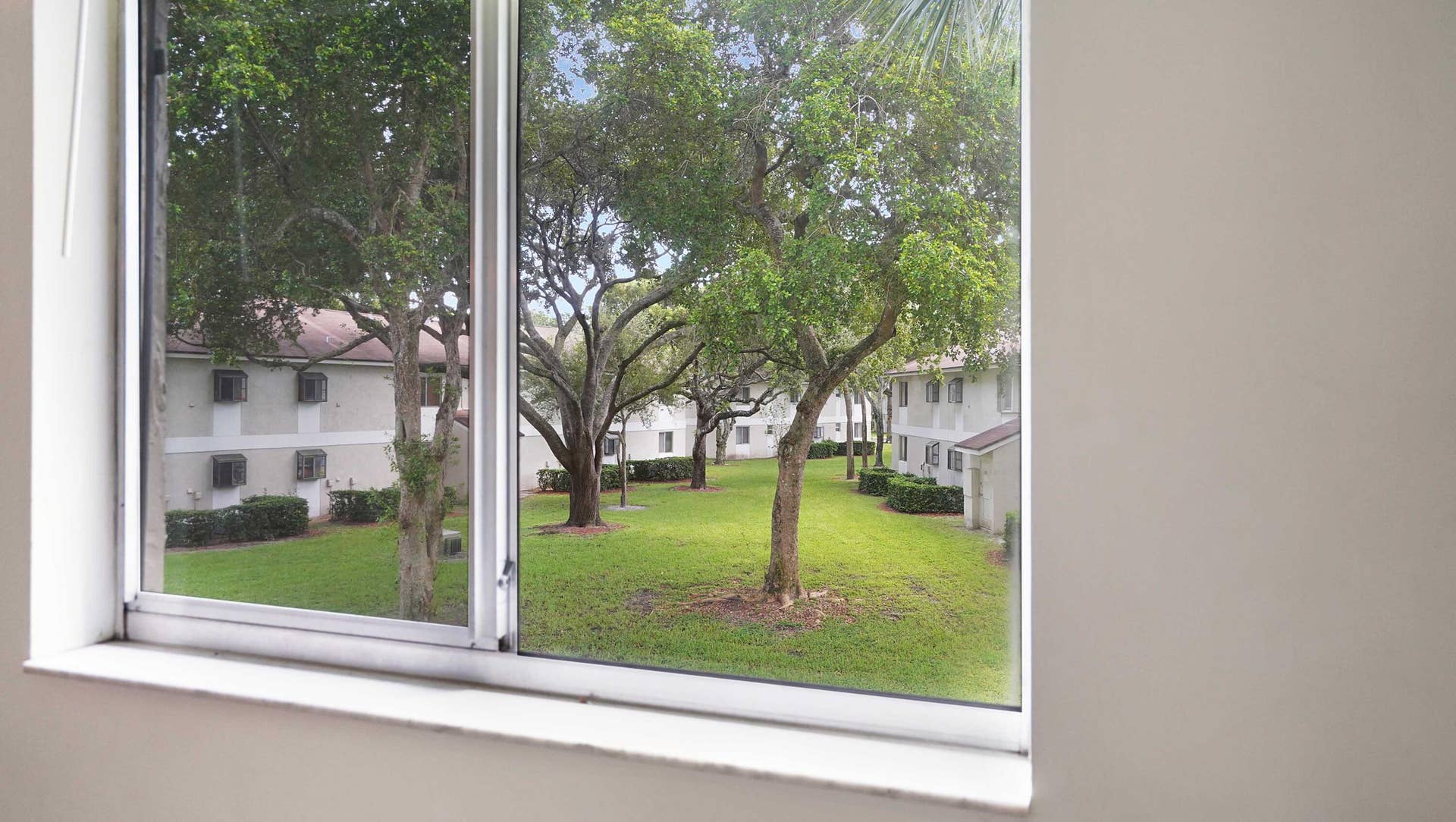 505 Gardens Drive, #204, Pompano Beach, FL 33069 DSC04320