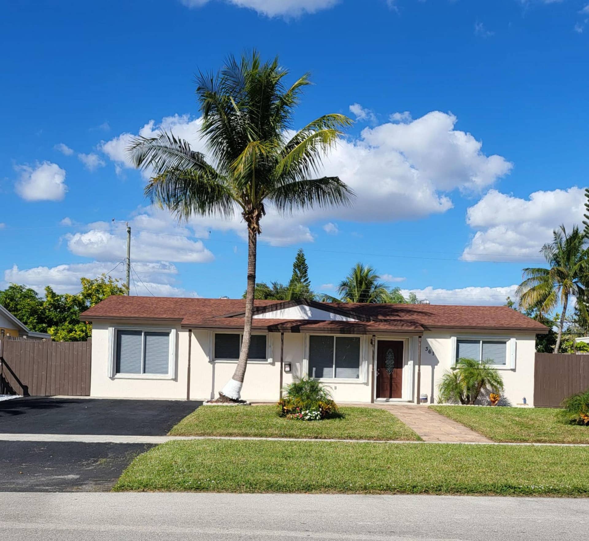 361 NW 42nd Street, Deerfield Beach, FL 33064 Front-House