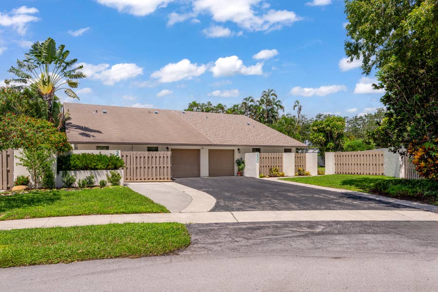 Property photo for 200 SW 29th Avenue, Delray Beach, FL