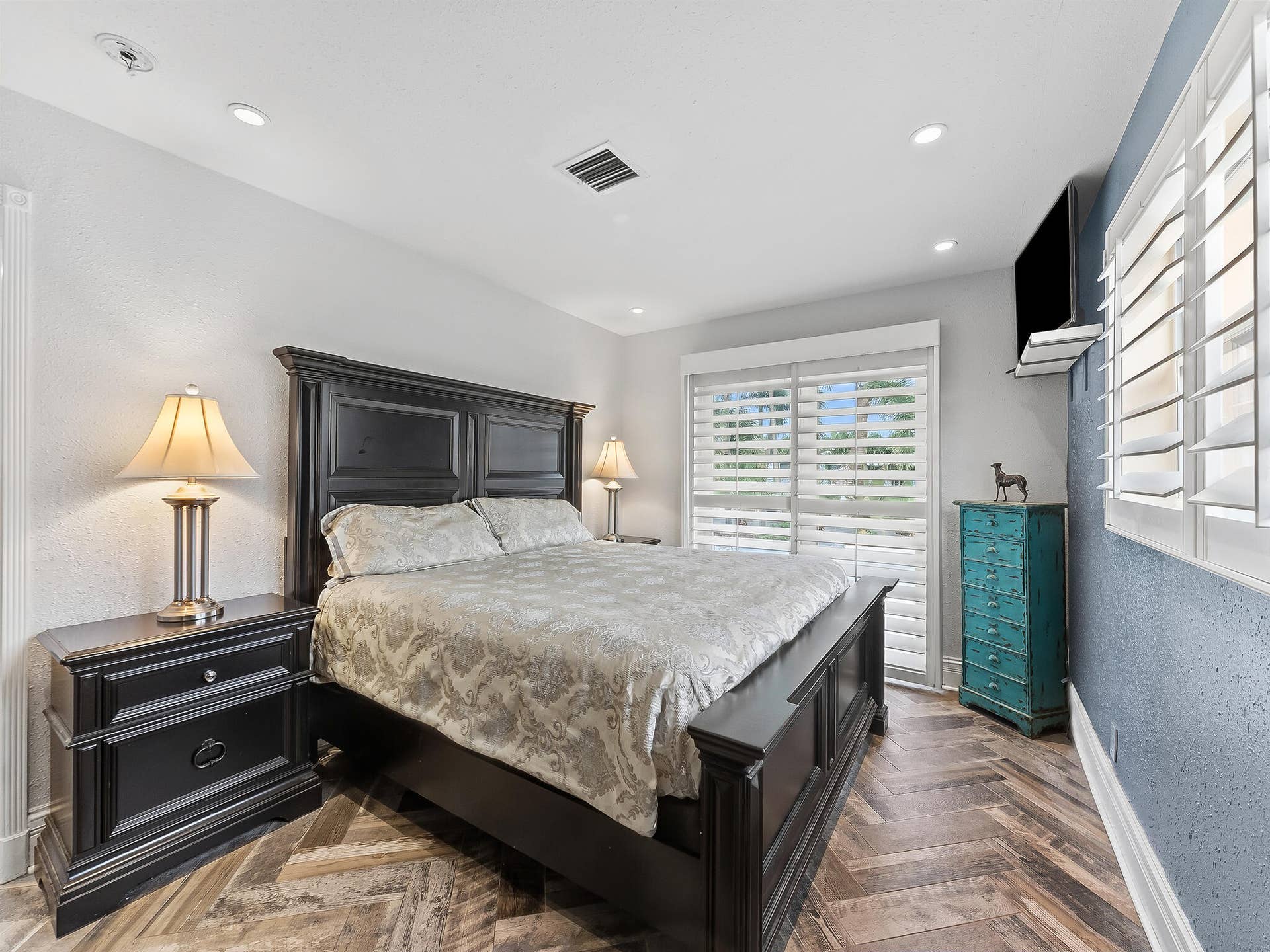 6340 NE 19th Terrace, Fort Lauderdale, FL 33308 DSC05365