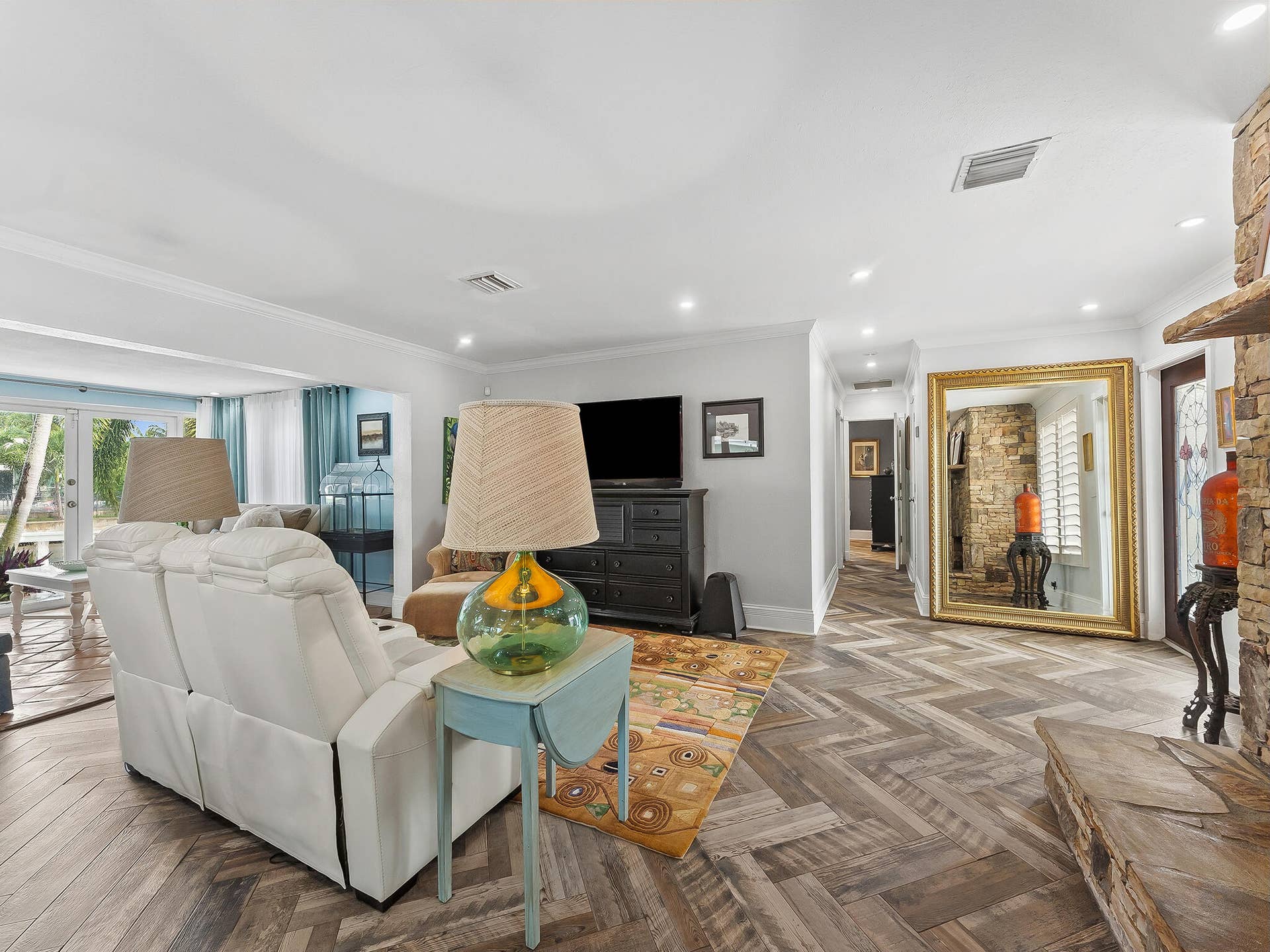 6340 NE 19th Terrace, Fort Lauderdale, FL 33308 DSC05393