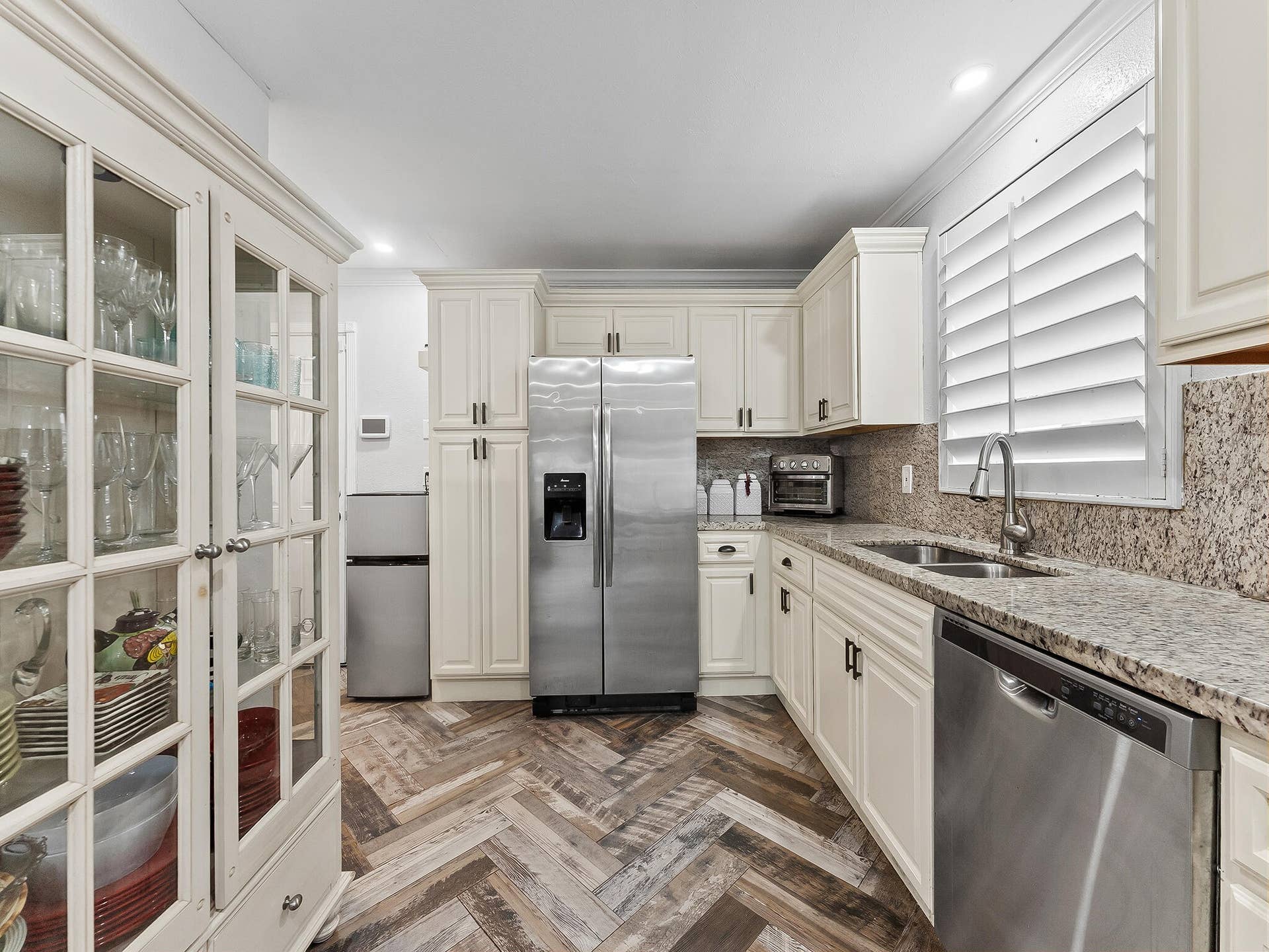 6340 NE 19th Terrace, Fort Lauderdale, FL 33308 DSC05405
