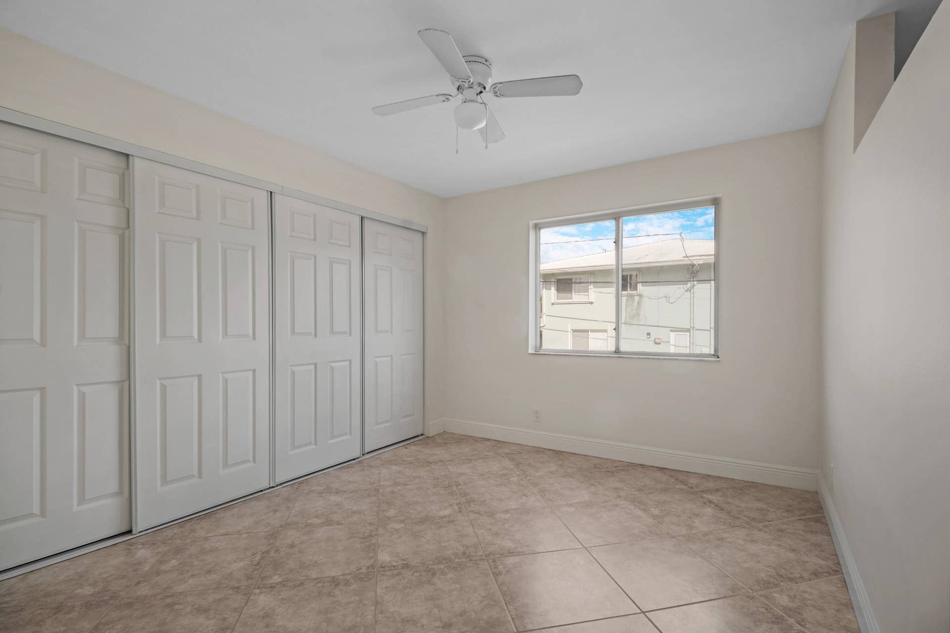 17_accutour_690 se 23rd ave apt 3 -021