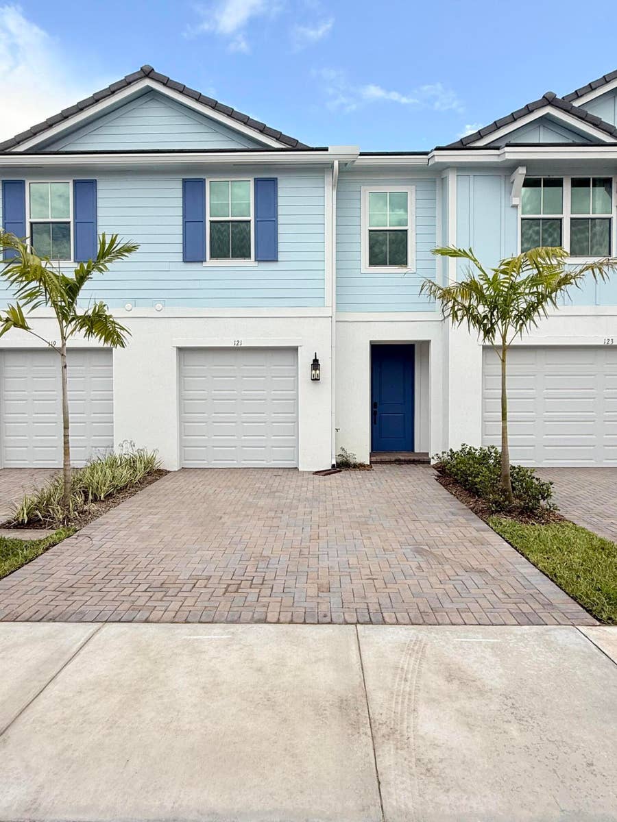 Property photo for 121 SE BIRCH Terrace, Stuart, FL