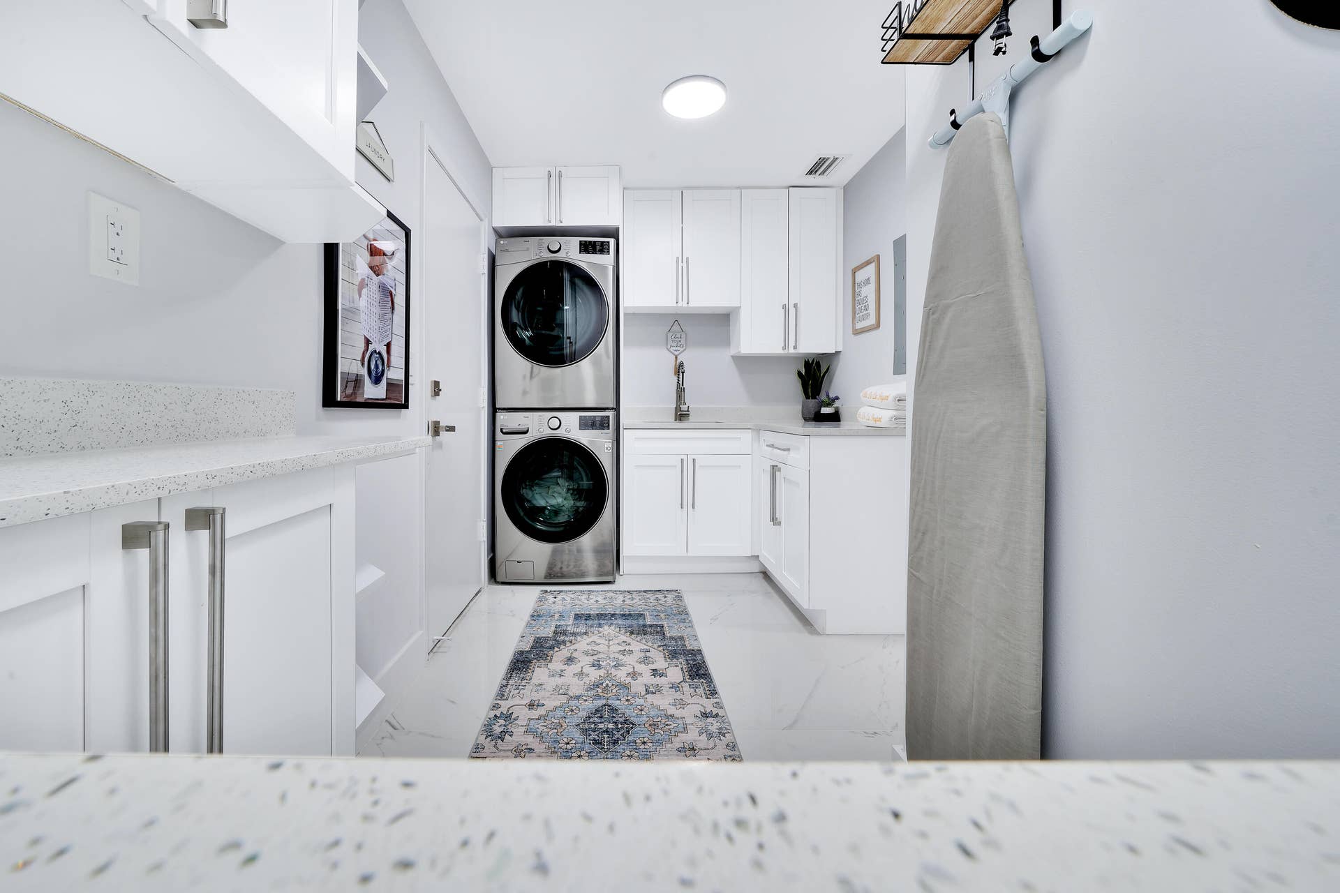 Indoors 4526 St Andrews Dr (51)