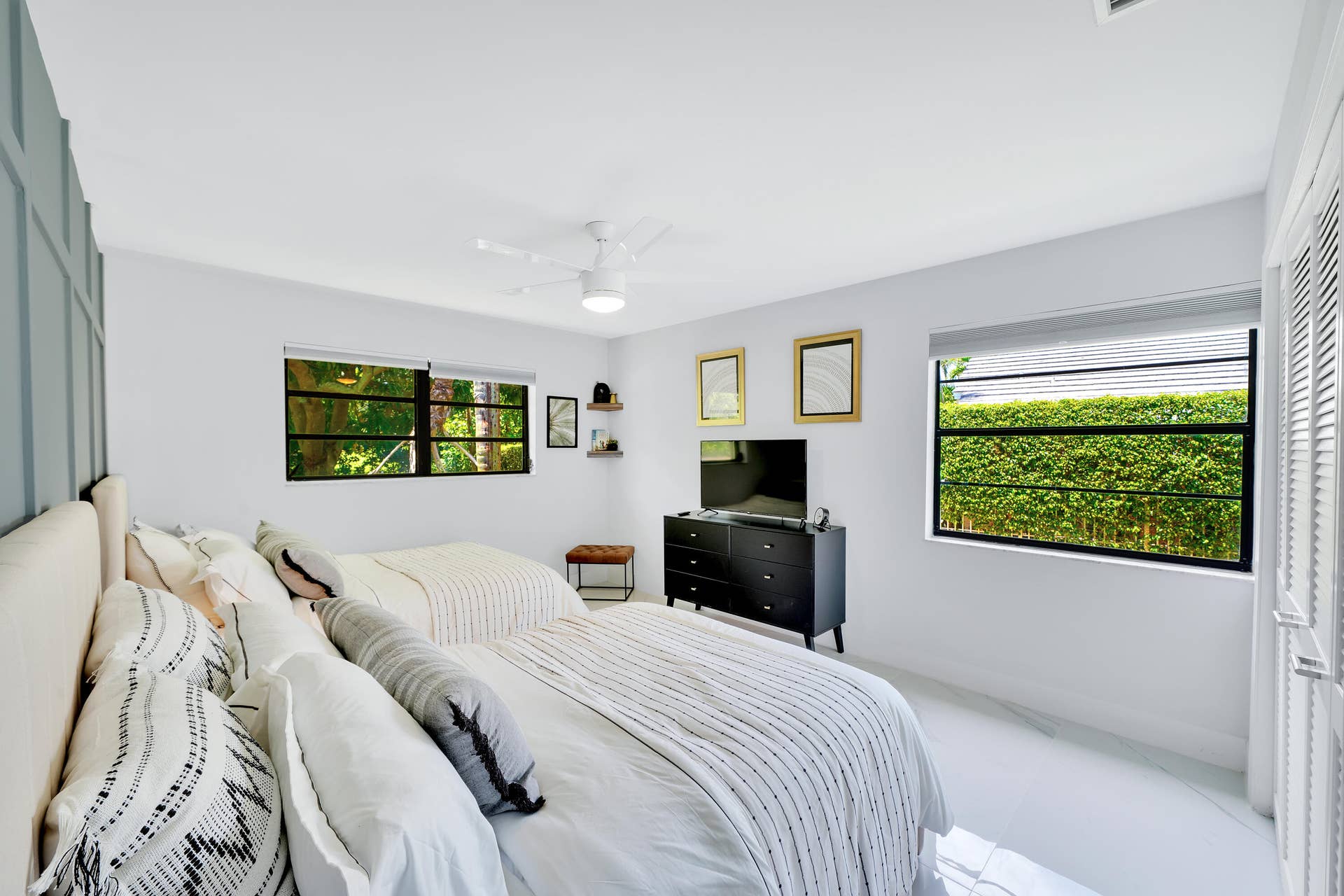 Indoors 4526 St Andrews Dr (37)
