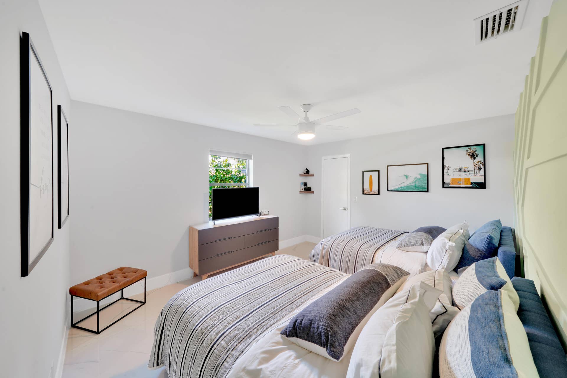 Indoors 4526 St Andrews Dr (31)