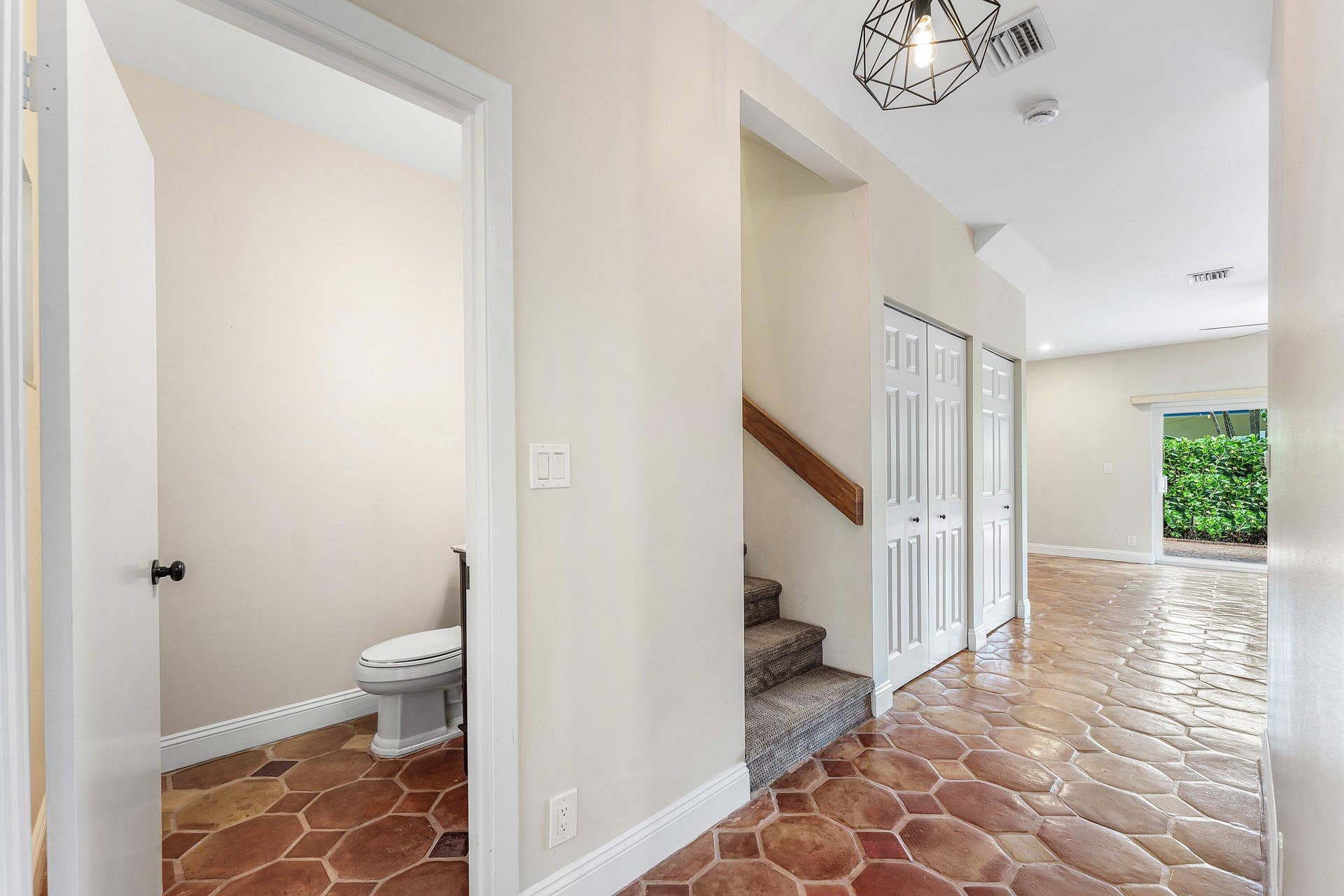 010-620Northeast9thAvenue-4-FortLauderda