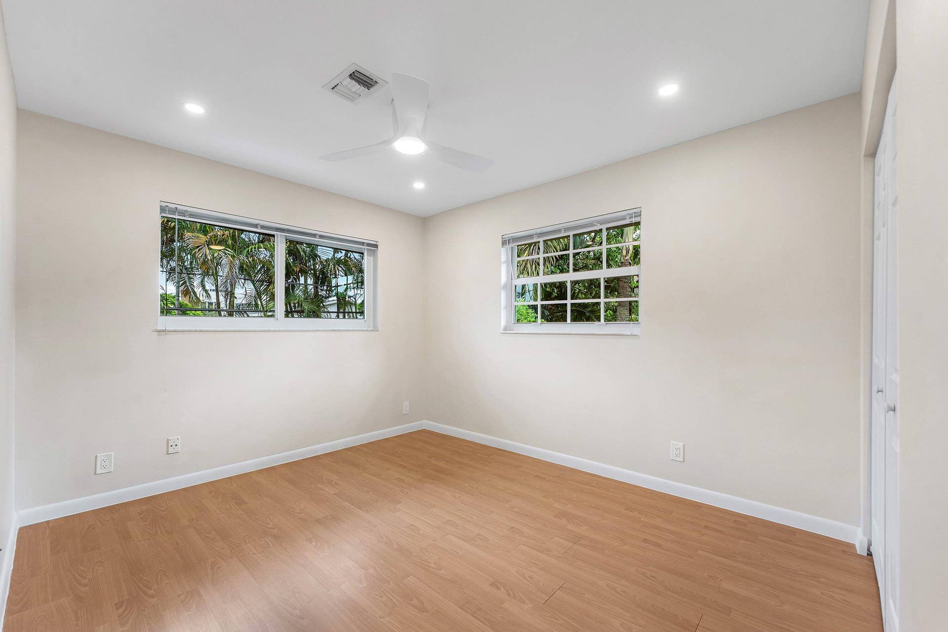 019-620Northeast9thAvenue-4-FortLauderda