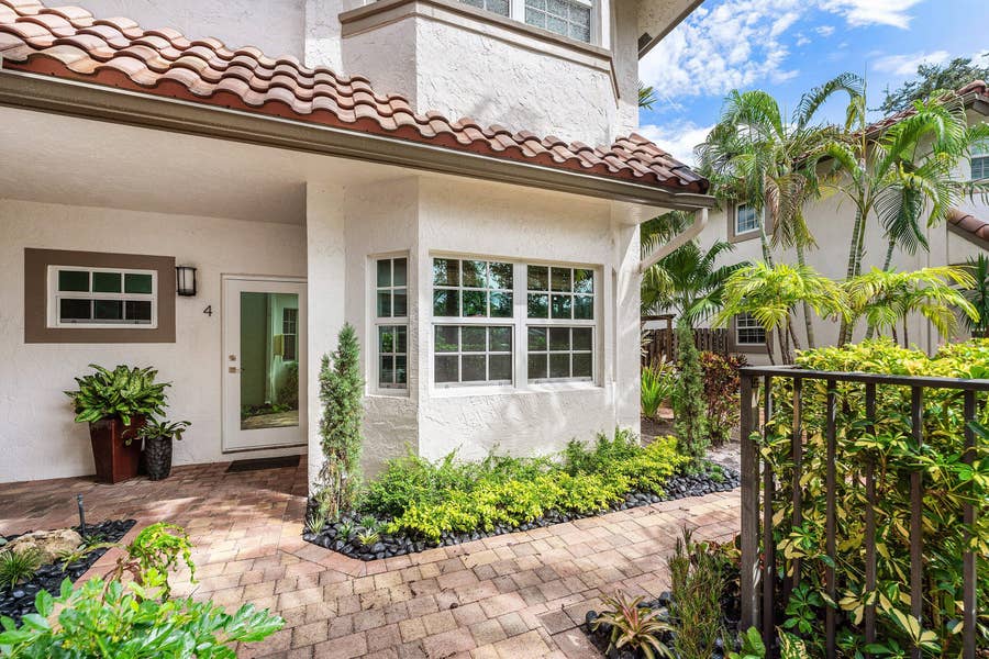 Property photo for 620 NE 9TH Avenue, #4, Fort Lauderdale, FL