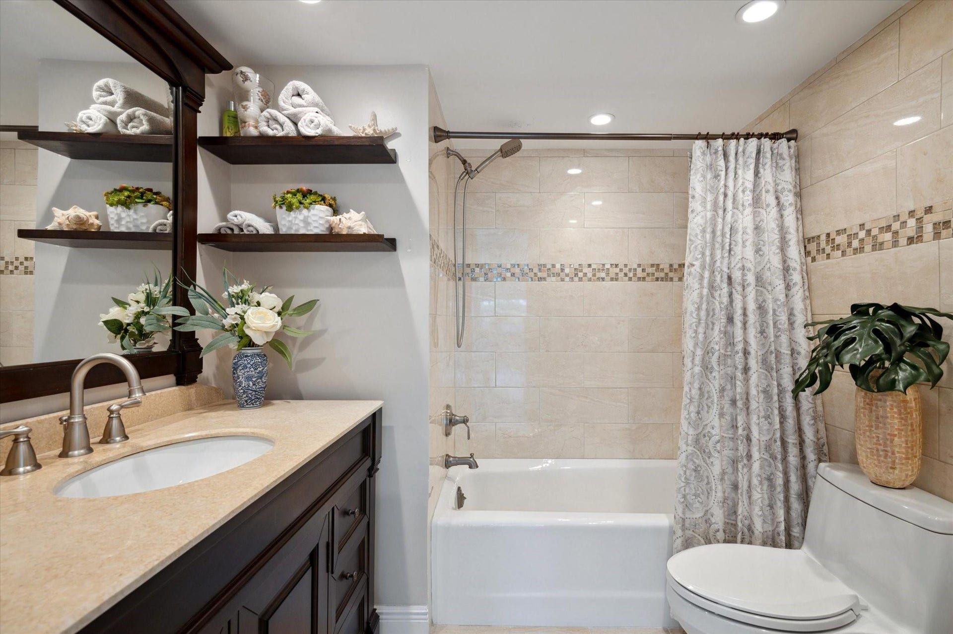 2841 N OCEAN Boulevard, #301, Fort Lauderdale, Fort Lauderdale, FL 33308 Primary Bath