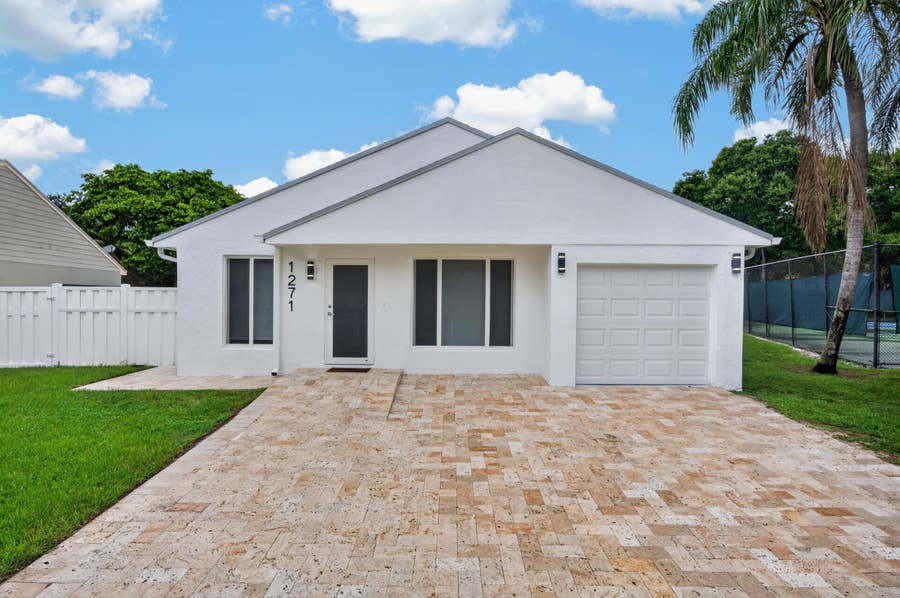 Property photo for 1271 SW 85TH Terrace, Pembroke Pines, FL