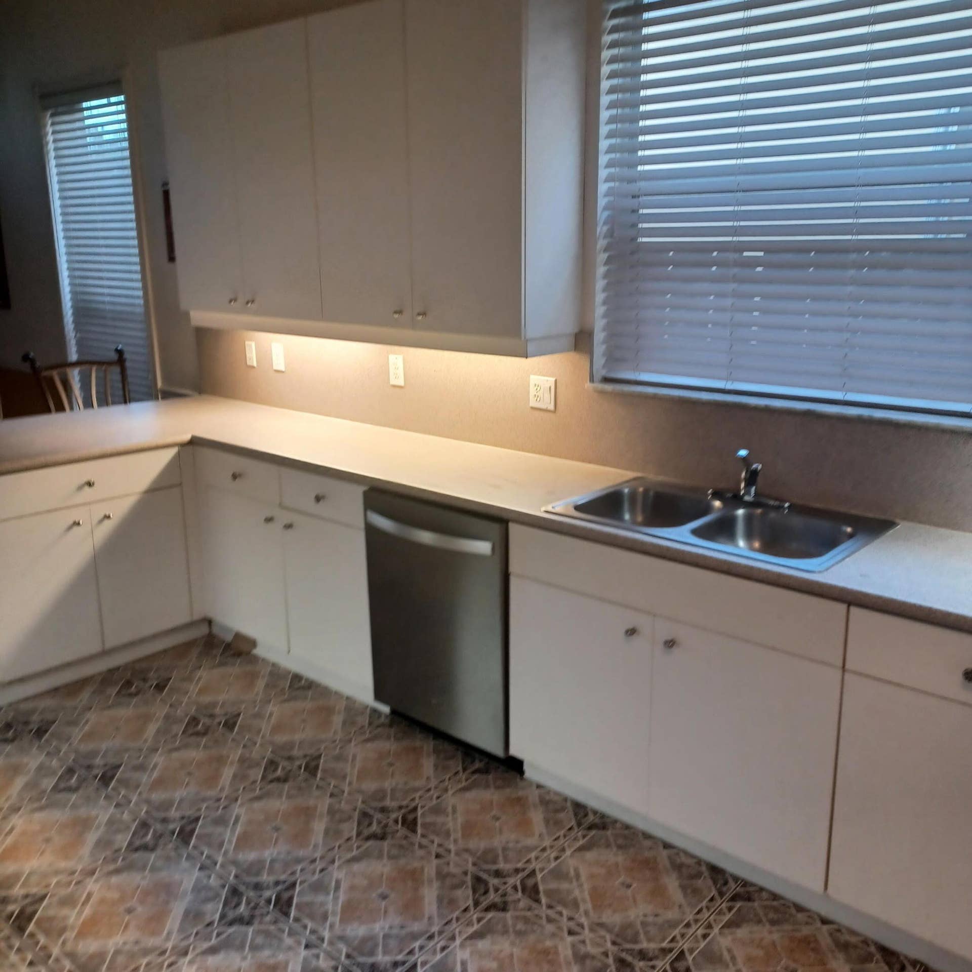 PRESTON KITCHEN 2