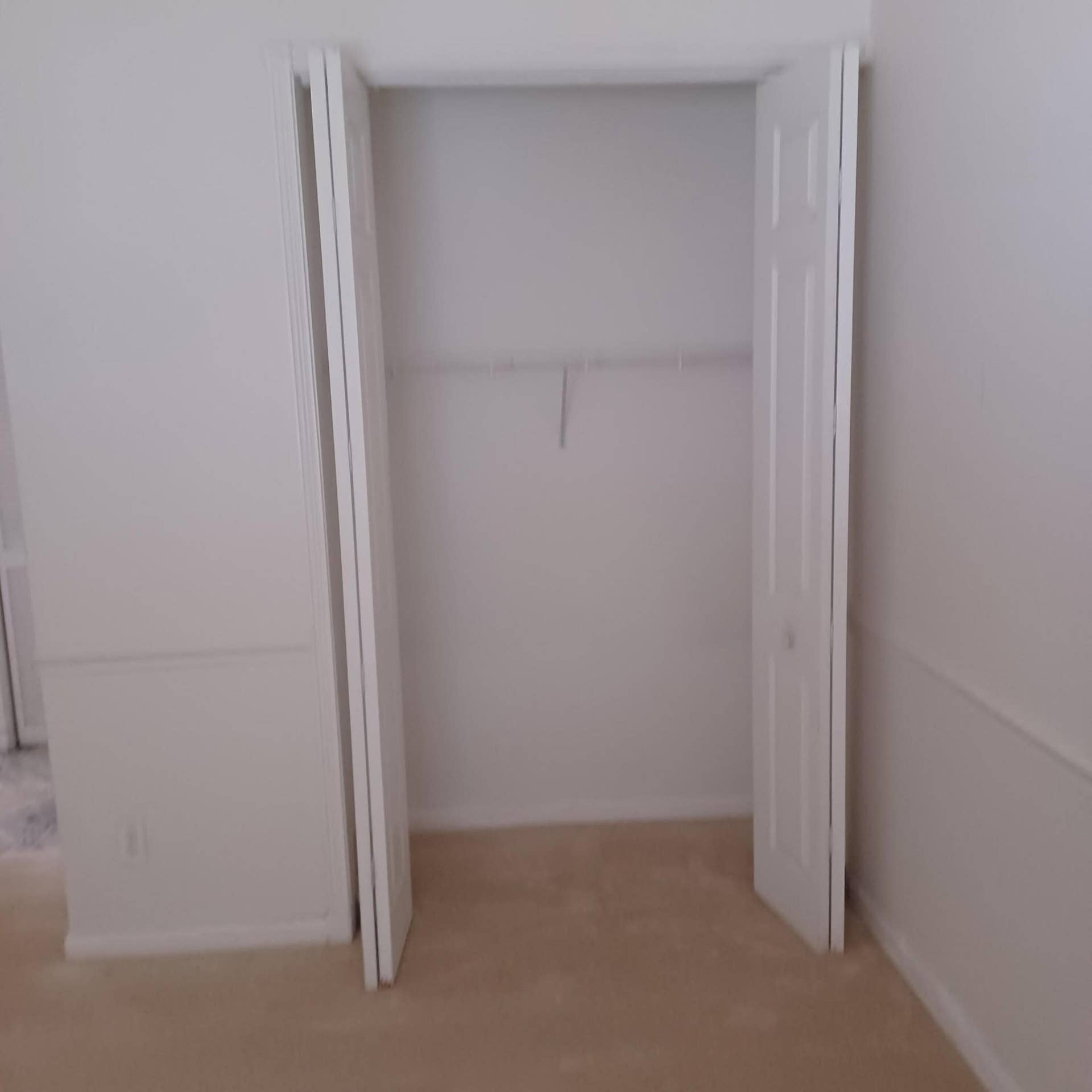 PRESTON CLOSET 2