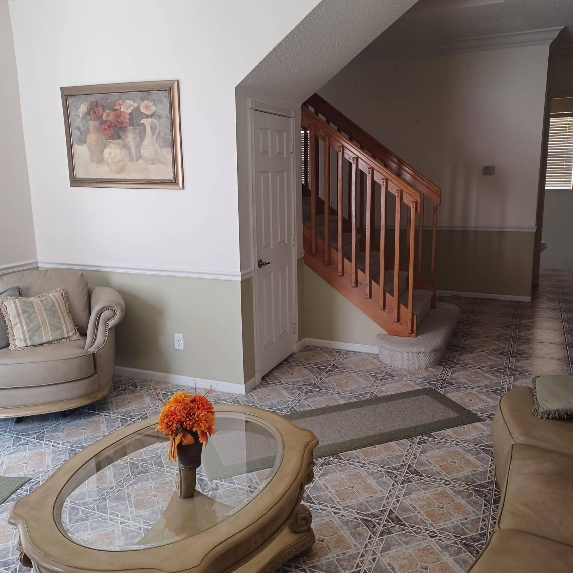 PRESTON LIVING ROOM