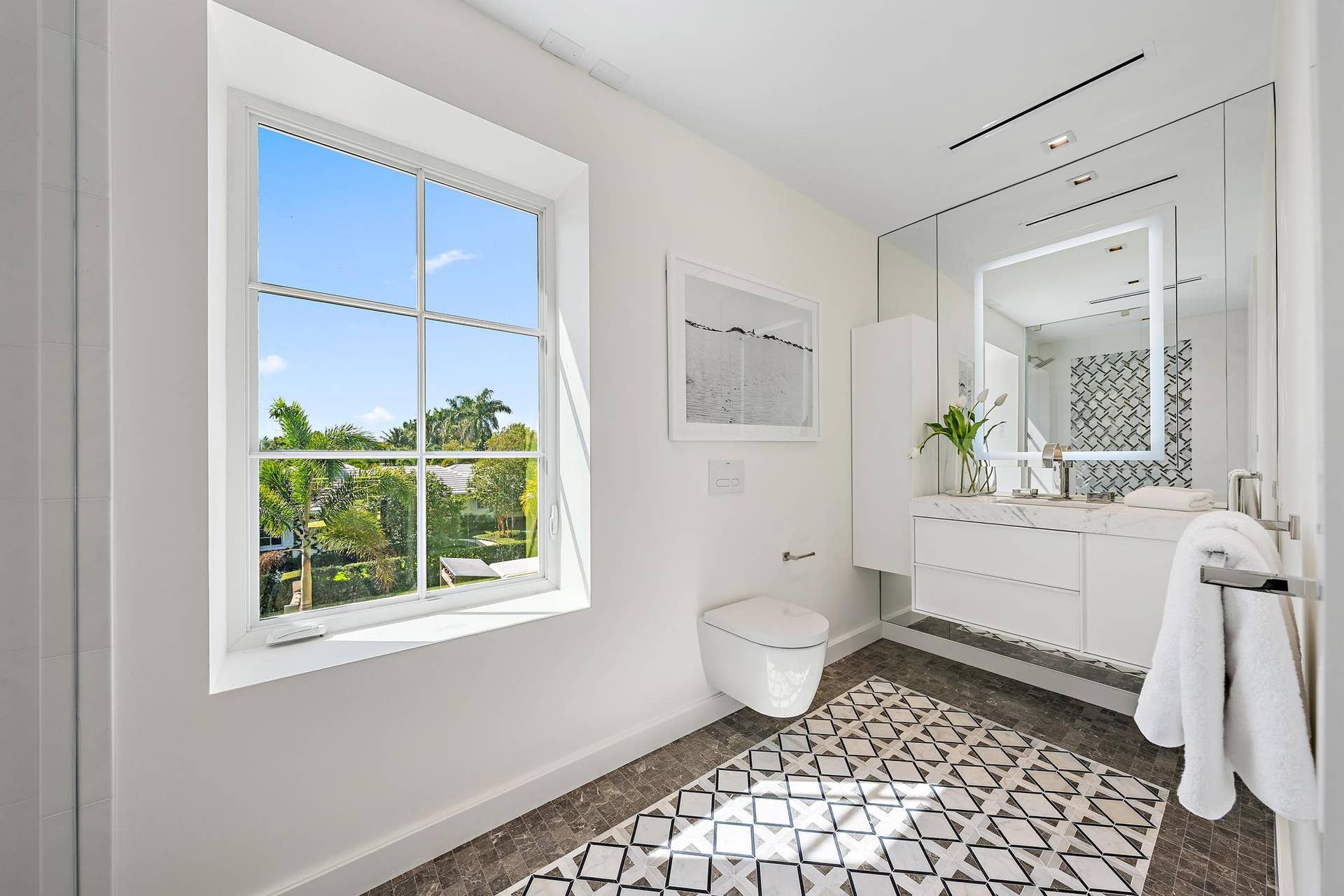 301 Plantation Road, Palm Beach, FL 33480 His Bath