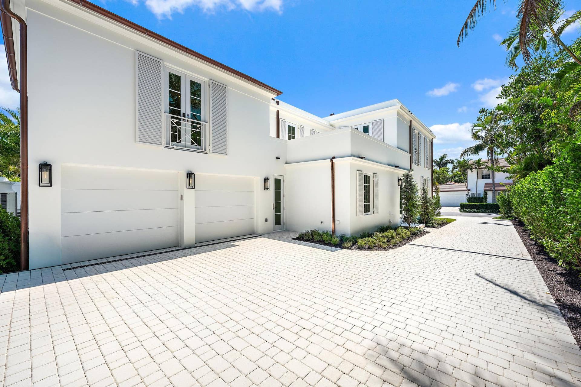 301 Plantation Road, Palm Beach, FL 33480 Side Driveway to Garage