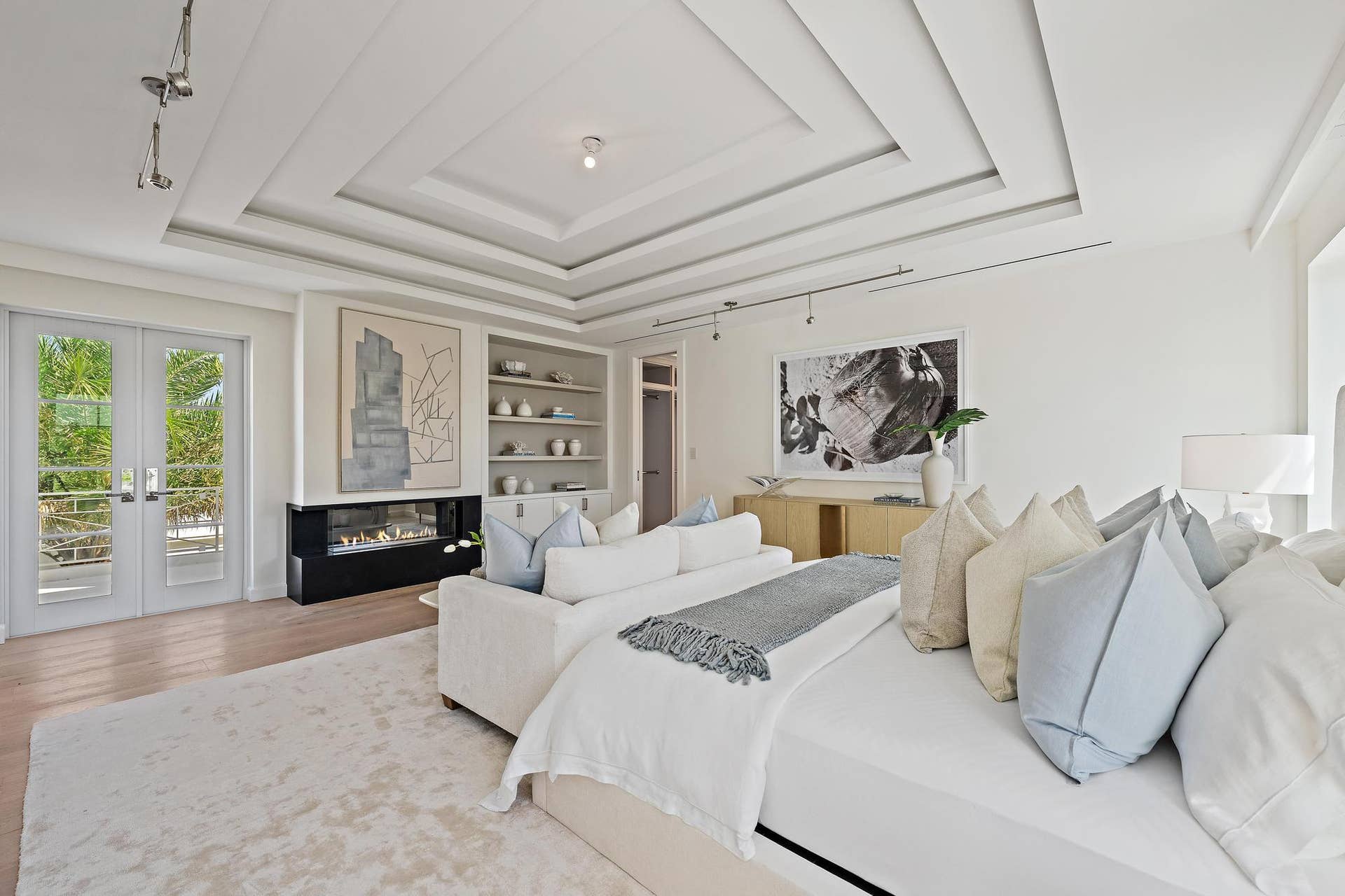 301 Plantation Road, Palm Beach, FL 33480 Primary Bedroom