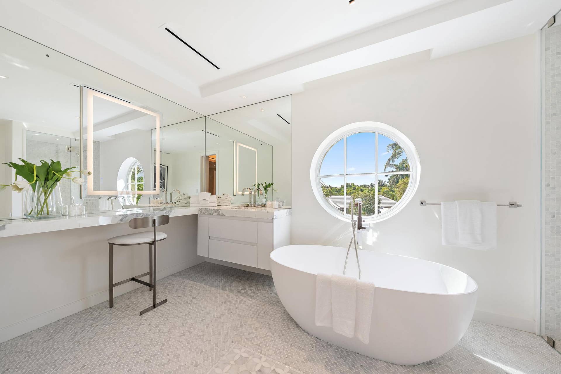 301 Plantation Road, Palm Beach, FL 33480 Her Bath
