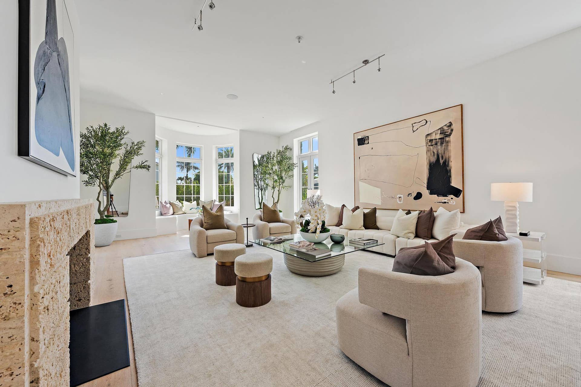 301 Plantation Road, Palm Beach, FL 33480 Living Room