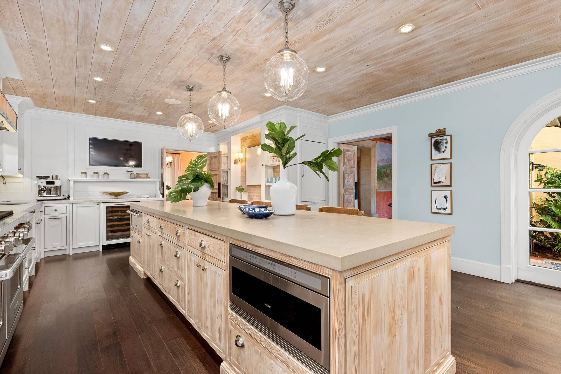 124 Brazilian Avenue, Palm Beach, FL 33480 Kitchen