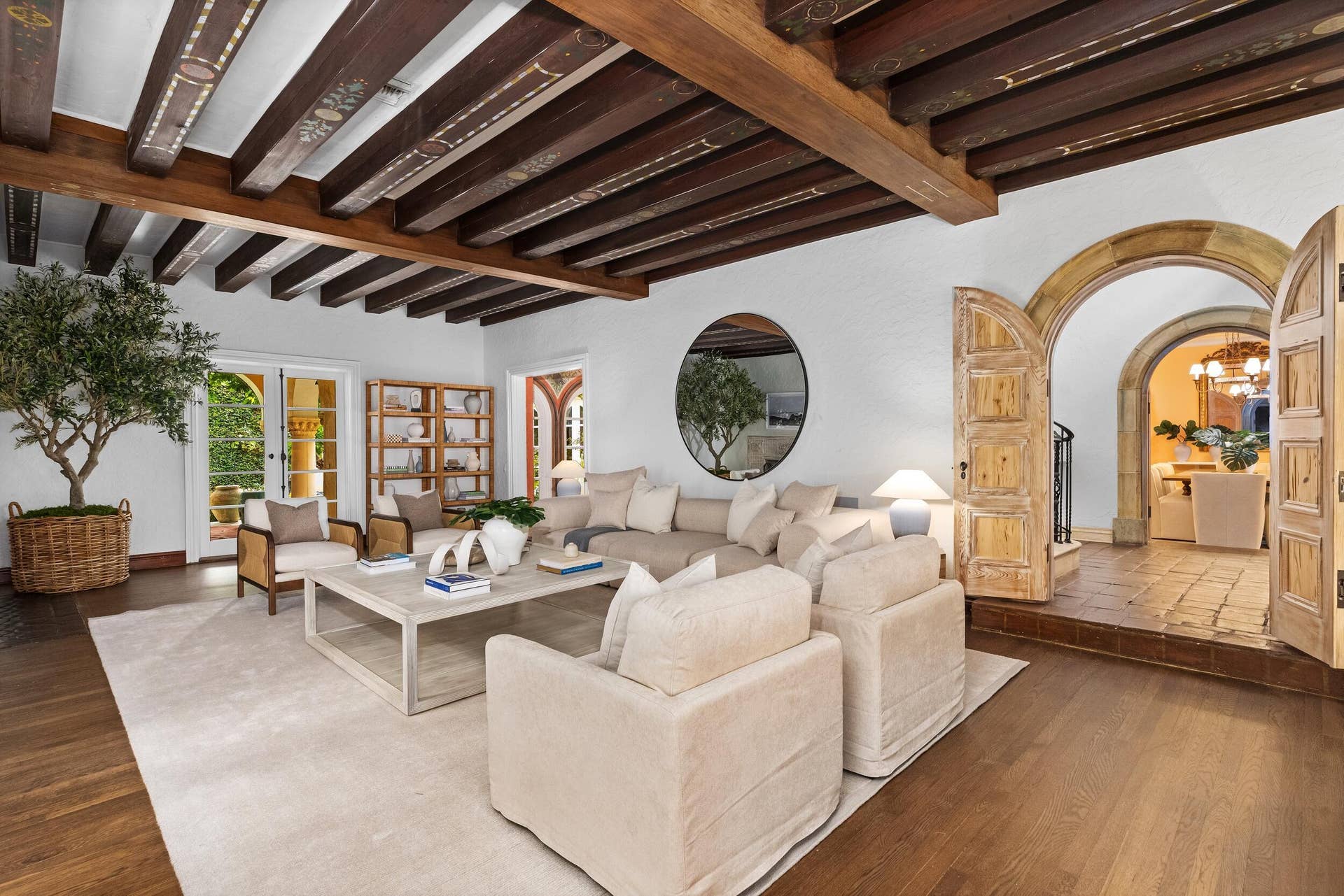 124 Brazilian Avenue, Palm Beach, FL 33480 Living Room