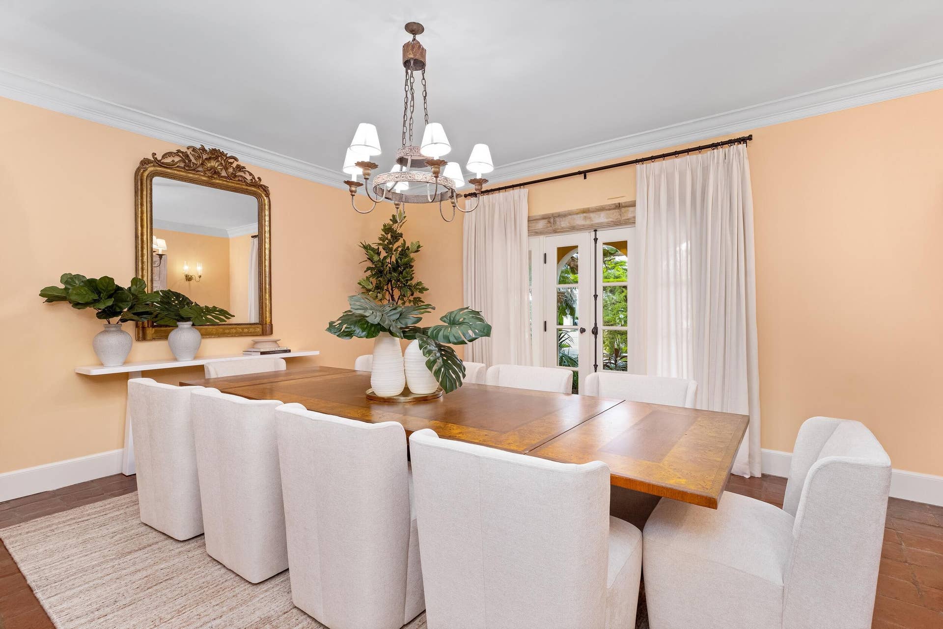 124 Brazilian Avenue, Palm Beach, FL 33480 Dining Room