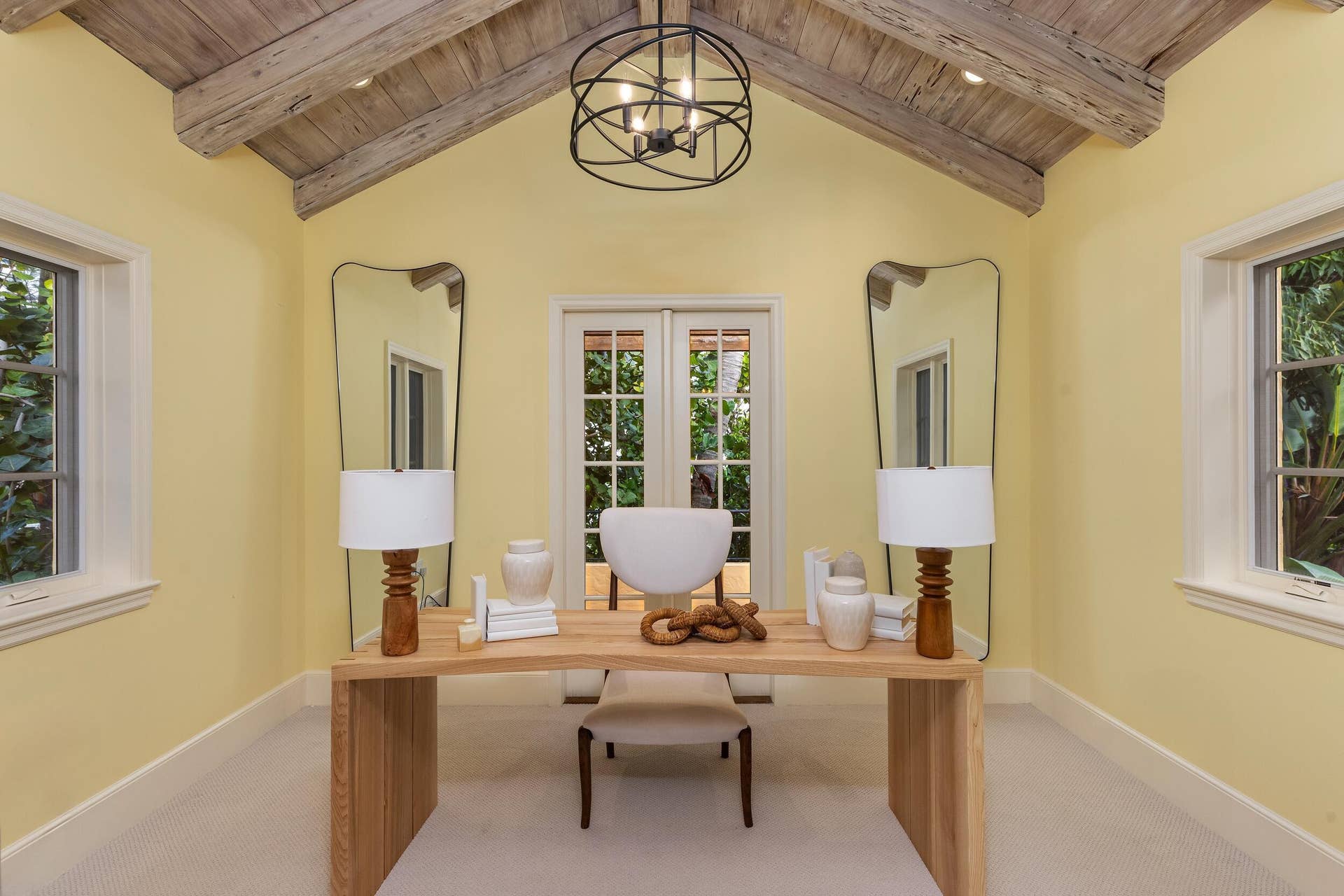 124 Brazilian Avenue, Palm Beach, FL 33480 Primary Suite Office