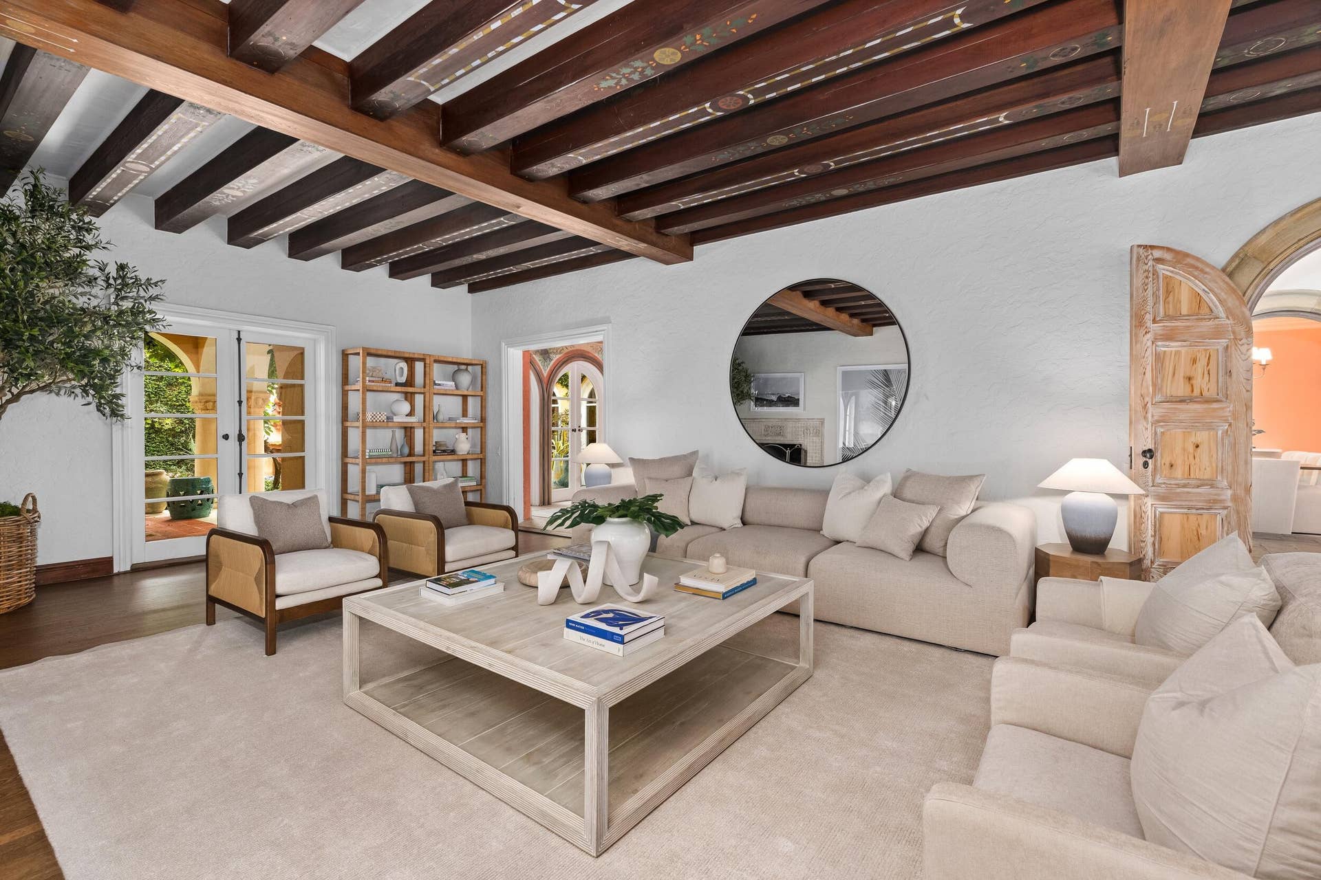124 Brazilian Avenue, Palm Beach, FL 33480 Living Room