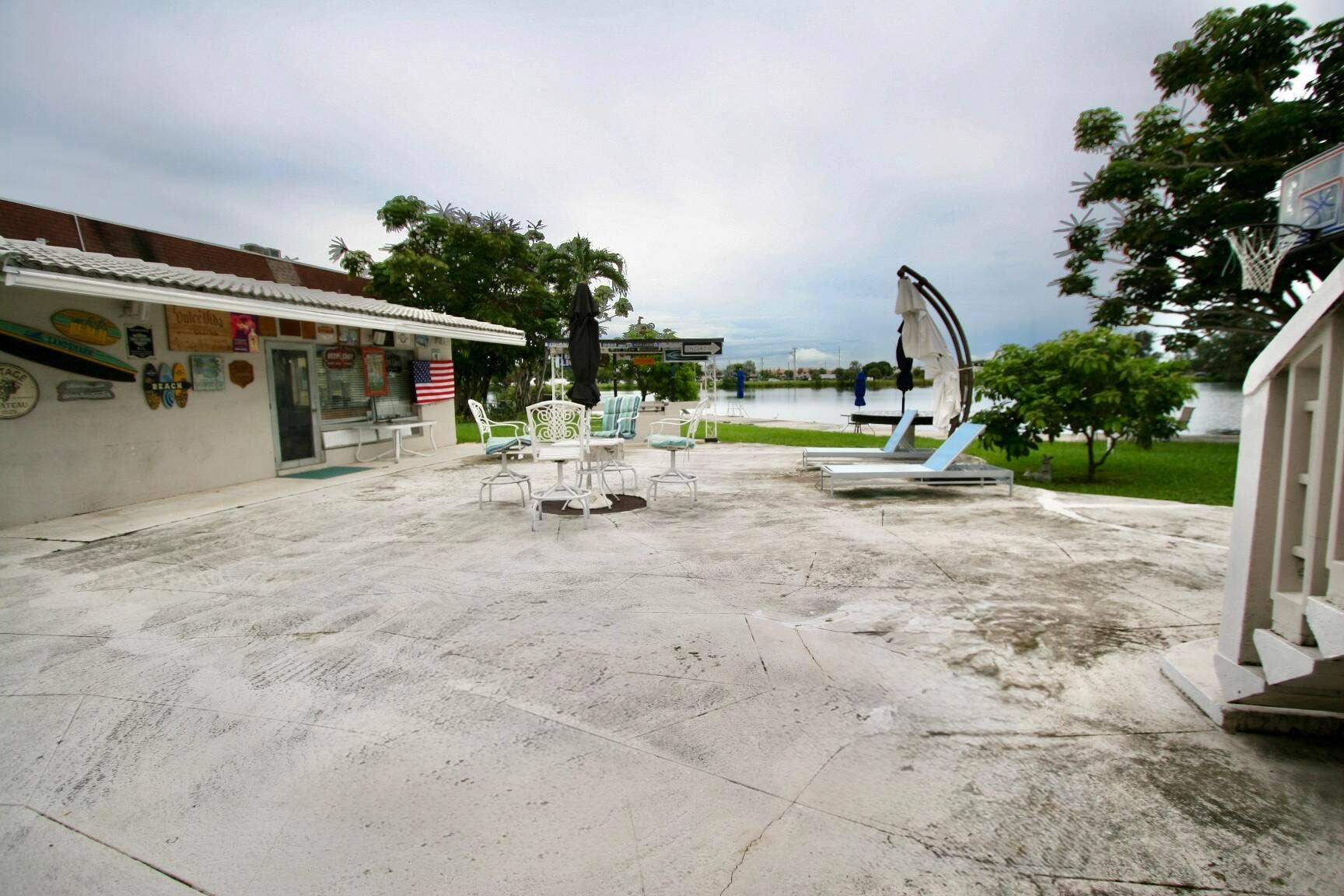 Patio, BBQ area and Laundry facility