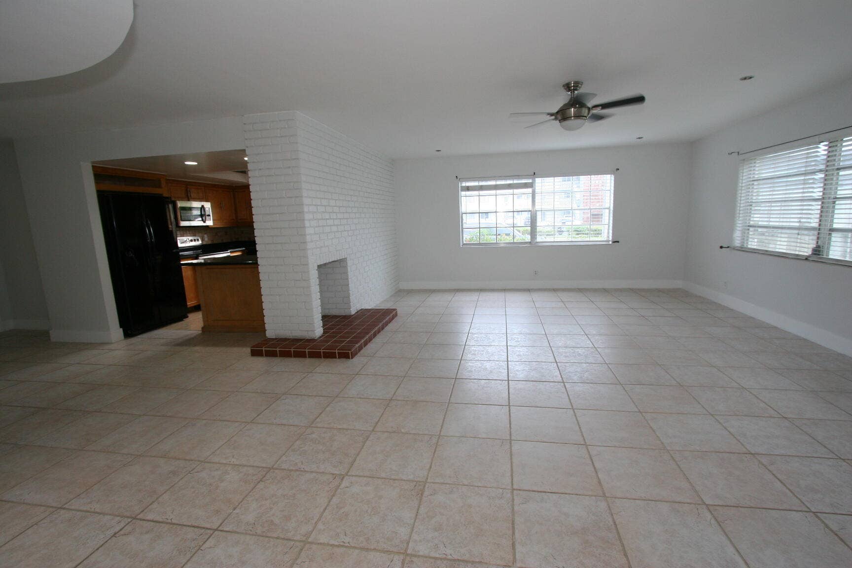 Living Room/ dining area